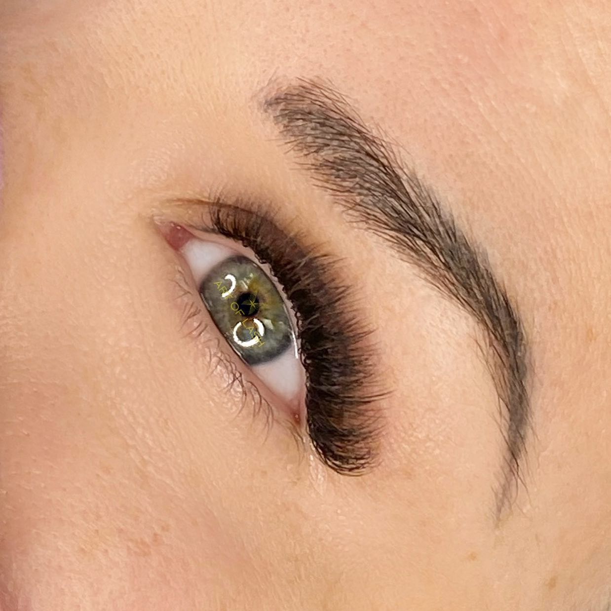 Waking up feeling put together should never be underestimated 🖤 #volumelashes
Have any questions about Eyelash Extensions? Drop them below 😊⬇️
・
・
・
・
・
・
・
For Lash, Brow & Skin bookings please visit ➡️ www.artoflash.com (or click the link in our bio) to schedule.