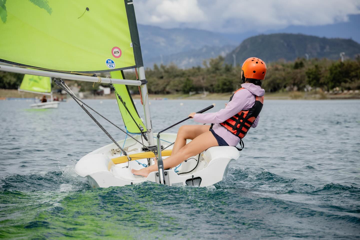 Starting 2026 strong with the first sailing lessons of the year!
From January 19th to 22nd we held the first adult sailing lesson of the year. Right in the heart of tropical winter we had strong monsoons blowing from Monday to Wednesday, that called from some intense action on the water. Finally the wind eased out on Thursday and the warm sun came out, perfect to play some fun games and have a more relaxed session on the lake.
Despite we started the sailing school exclusively for teaching kids, through the years so many parents have wanted to follow on their kid’s steps, that we started running adults lessons since a few years ago. This class is the first of a series and we will open a 4-day course each month. February classes are already open for registration and March to June we will publish soon enough.
It was great fun to see this bunch of grownups as if they were kids learning something new for the first time. We capsized more times that we can count, but surprisingly the water of Taitung Lake wasn’t as cold as it seemed. But once the students learnt how to control the boat, anticipate the wind and hike out, it became an exhilarating session dashing back and forth on the water.
Now getting ready for summer camps starting this Sunday, excited to welcome the first little sailors for 2026. We have an exciting winter vacation plan coming up and even more exciting plans for 2026.
Wanna join? See u in the water
2026 Winter Vacation
1/19-22 adults lessons (already completed)
1/26-30winter camps 1 & family session
1/30-2/1 Changbin High School training
2/2-6 winter camps 2 & adult lessons
2/7-9 race clinic
2/10-12 keelboat ASA 101 in Kaohsiung
… and upcoming in 2026
(in no particular order)
- Sailing to Green Island
- Sailing to Orchid Island
- Lake regatta 2026
- Ocean regatta
and many more secret projects that we are still working on
❤️⛵️
