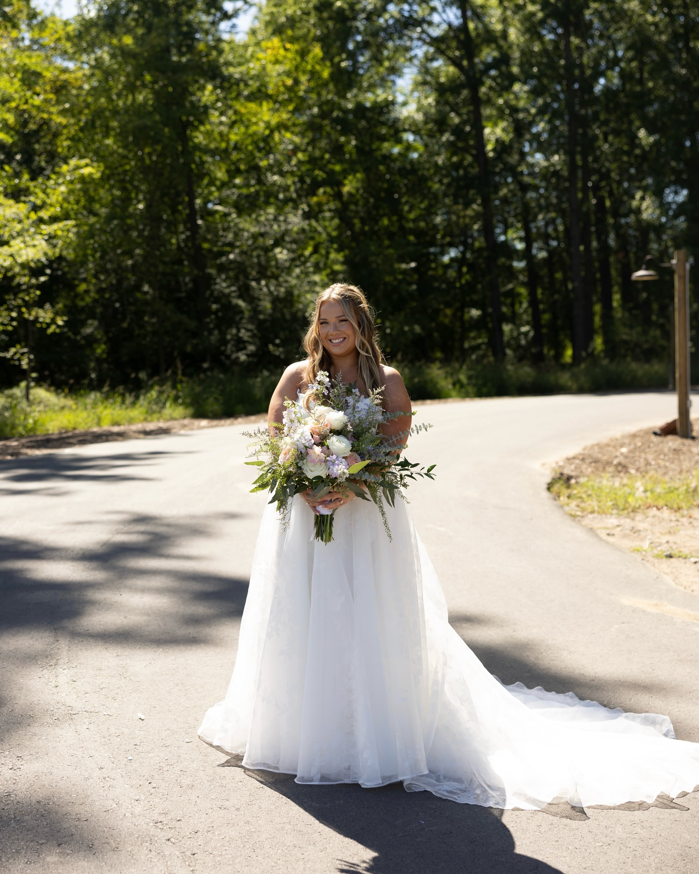 Our beautiful bride Sarah 🤍
Her gown featured a romantic patterned overlay and the perfect veil to complete the look. We loved being part of @sarah.price7 special day and are so grateful she trusted A Bride’s Design with her dream dress.
Photography: @kearstonsmithphotos
#ABridesDesign #RealBride #BrideStyle #WeddingDayLook #BridalGown