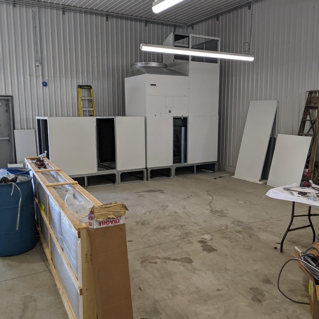 Another Blowtherm arrival to the St. Thomas area installed by Flat Line SSI. We would like to welcome Bridgeview Motors to the team.
Located at 97 Gaylord Rd and looking to paint your vehicle in the near future. Booths keep on rolling...