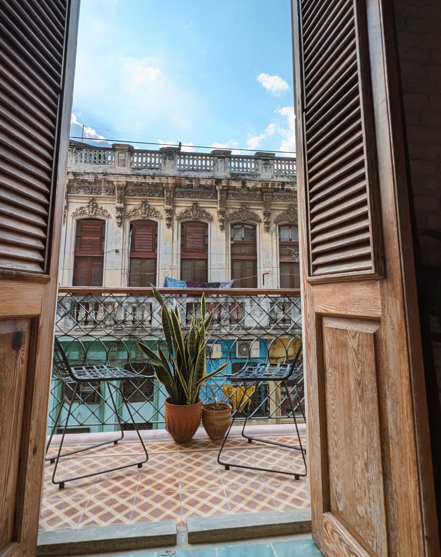 Planning a couples getaway when you’re short on time, not intention.
Wanting to do something meaningful doesn’t always come with the bandwidth to plan it properly. And that’s okay. The right trip doesn’t require months of research, just a clear vision and someone to help you shape it.
That’s where I come in. I help couples narrow the options, handle the details, and turn good intentions into a trip that actually feels thoughtful once you’re there.
(Consider this your gentle reminder that Valentine’s is just a month away.)