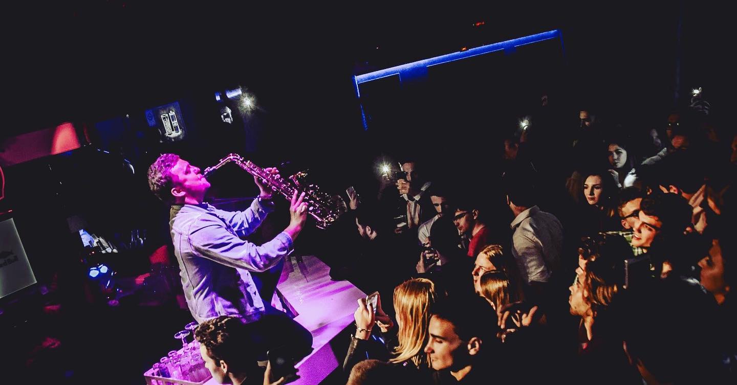 Season 2K19/20 is open !
See you Thursday 26/09 at @lenetwork.lille for @la.lilloise ⚜️🔥🎷
.
#sax #saxophone #saxplayer #henriselmerparis #selmer #axos #seles #altosax #saxanddj #dj #brancherfrance #electro #music #live #party #night #nightclub #lalilloise #dance #club #clubbing #network #lovemyjob #musician #musicianlife #music #lille #lillemaville #lalilloise #summerclosing #backtoschool