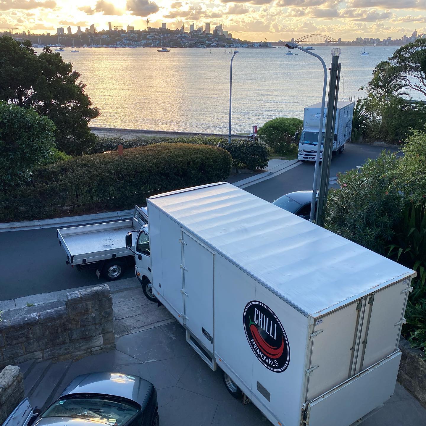 Was a good day at work. Finishing with a cold beer on the balcony with customer and team.
Happy days.
#rosebay #sydney #removalist #australia @chilliremovals #chilli