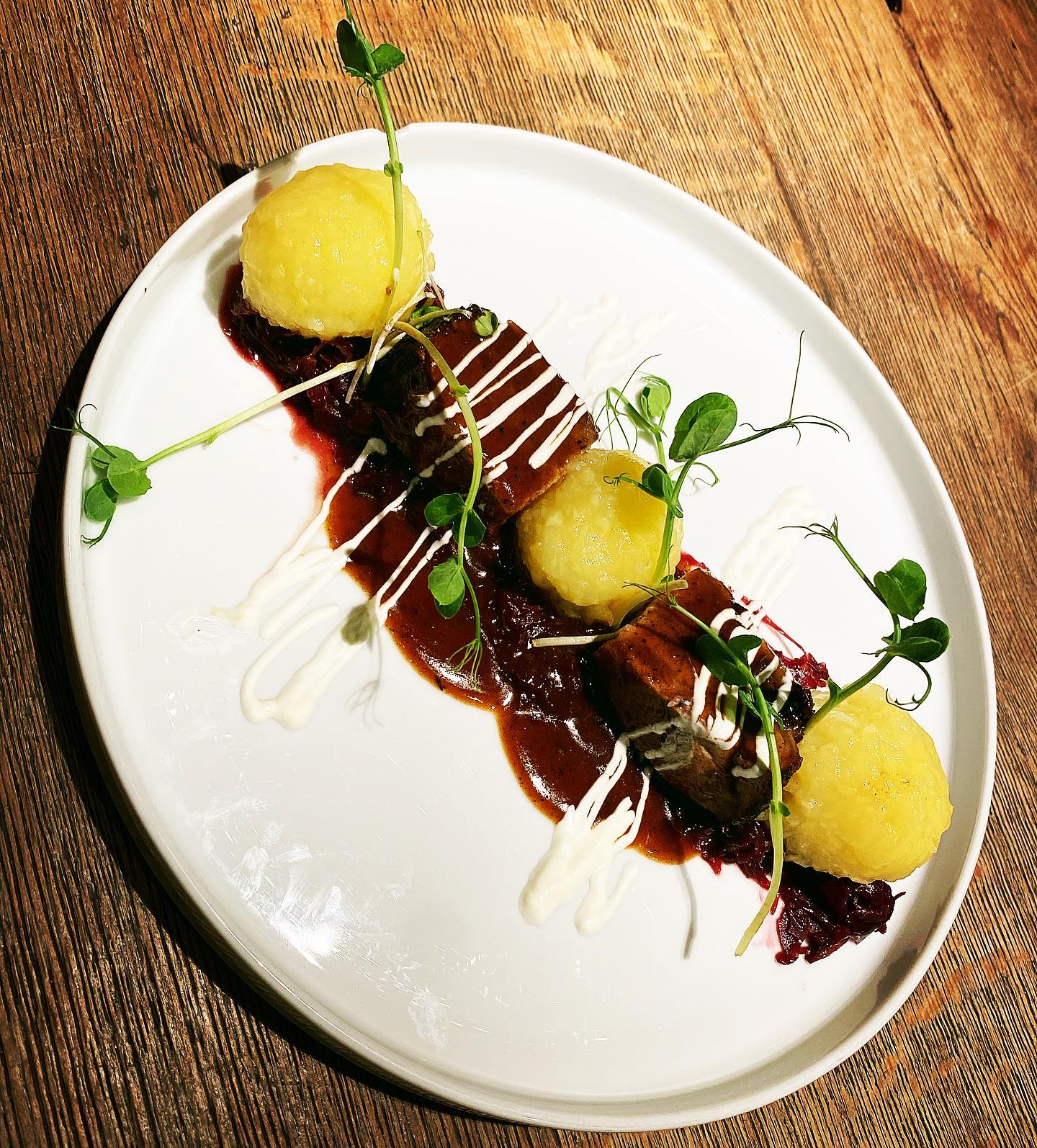 So kreativ und unglaublich lecker wird in der #wienerin mit Microgreens von der Großstadtoase gekocht 😋🤤🌱 #pea #grossstadtoase #microgreens #superfood #organic #delicious #handmade #urbangardening #lifestyle #gourmet #nachhaltig #picoftheday #vienna #die_grossstadtoase