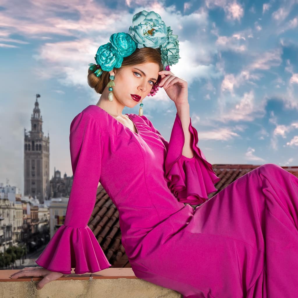 Un poco de color para estos días grises.
Os presento: La Editorial Flamenca "Sevillana" Imágenes realizadas para la marca de complementos y moda flamenca @florsali
Estaba deseando poder mostrar todo el reportaje, que iré publicando a medida que la marca de moda las muestre públicamente en sus redes.
Marca: Florsali
Estilismo: @victoriabejaranodesign
💃💃🏼Modelo: @miriamrr98 @mjoliva_ 💄MUAS: @joss_makeupcolors @blackswanmakeupartist 👗@marinaflamenca 📸Fotografía y dirección artística: @lolamontiel.creative ¡Un placer trabajar con vosotr@s!
👏👏👏👏👏 ------------------------------------ A little color for these cloudy and unusual days.
I present: The Flamenco Editorial "Sevillana" Images made for the flamenco accessories and fashion brand @florsali
I was looking forward to being able to show the whole report, which I will be publishing as the fashion brand shows them publicly on their networks.
Brand: Florsali
💃💃🏼Model: @ miriamrr98
💄MUAS: @joss_makeupcolors @ marinaflamenca
📸Photography and artistic direction: @ lolamontiel.creative
A pleasure to work with you!
👏👏👏👏👏 #modaflamenca #flamenca #Florsali #sevillana #lolamontiel #lolamontielcreative #editorialmoda #photofashion #fotografiaartistica #simof #simofsevilla #portalflamenca #models #photography #artisticphotography #art #inspiration #beautifulbizarre #darkbeautymag #artselects #fantasyphotography #lolamontielart #artist #mujerfotografa #mujerhoy #mujeremprendedora #maquillajeprofesional #mua #fashion
