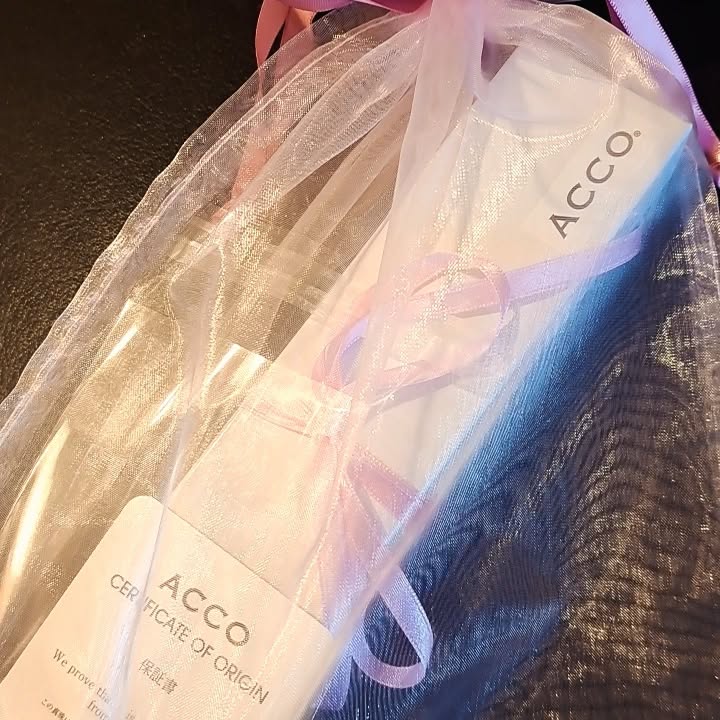 Our first glasses chain is ready to be sent to many customers in Bangkok.
#acco #akoyapearl
#glasseschain
#horayainternational