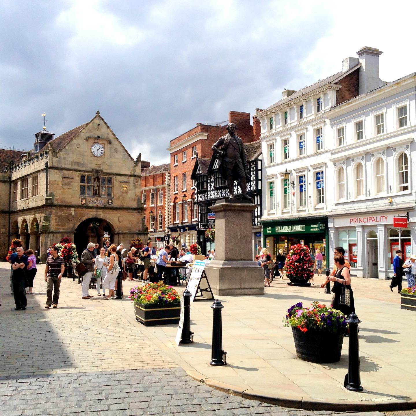 Choir in the Shire rehearsals will resume on Monday 17th April. We wish you all a lovely Easter break.
Looking to join 👀 ? Email james@wigles.co.uk for more info 🎶
#sing #choir #shrewsbury #shropshire #shrewsburychoir #shropshirechoir #music #shrewsburytowncentre #choirintheshire #westmidlands #westmids #westmidschoir #choirshropshire