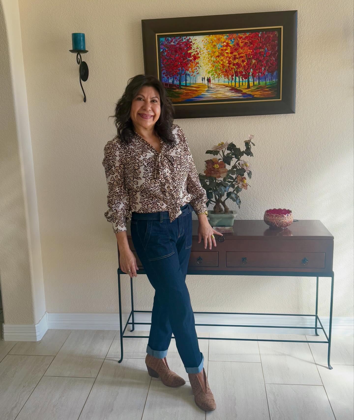 Grow through what you go through, and don’t forget to smile along the way. Have an amazing day friends! ✨
#passionistachic
•
•
#choosejoy #texaslifestyle #livehappy #tuesdaythoughts