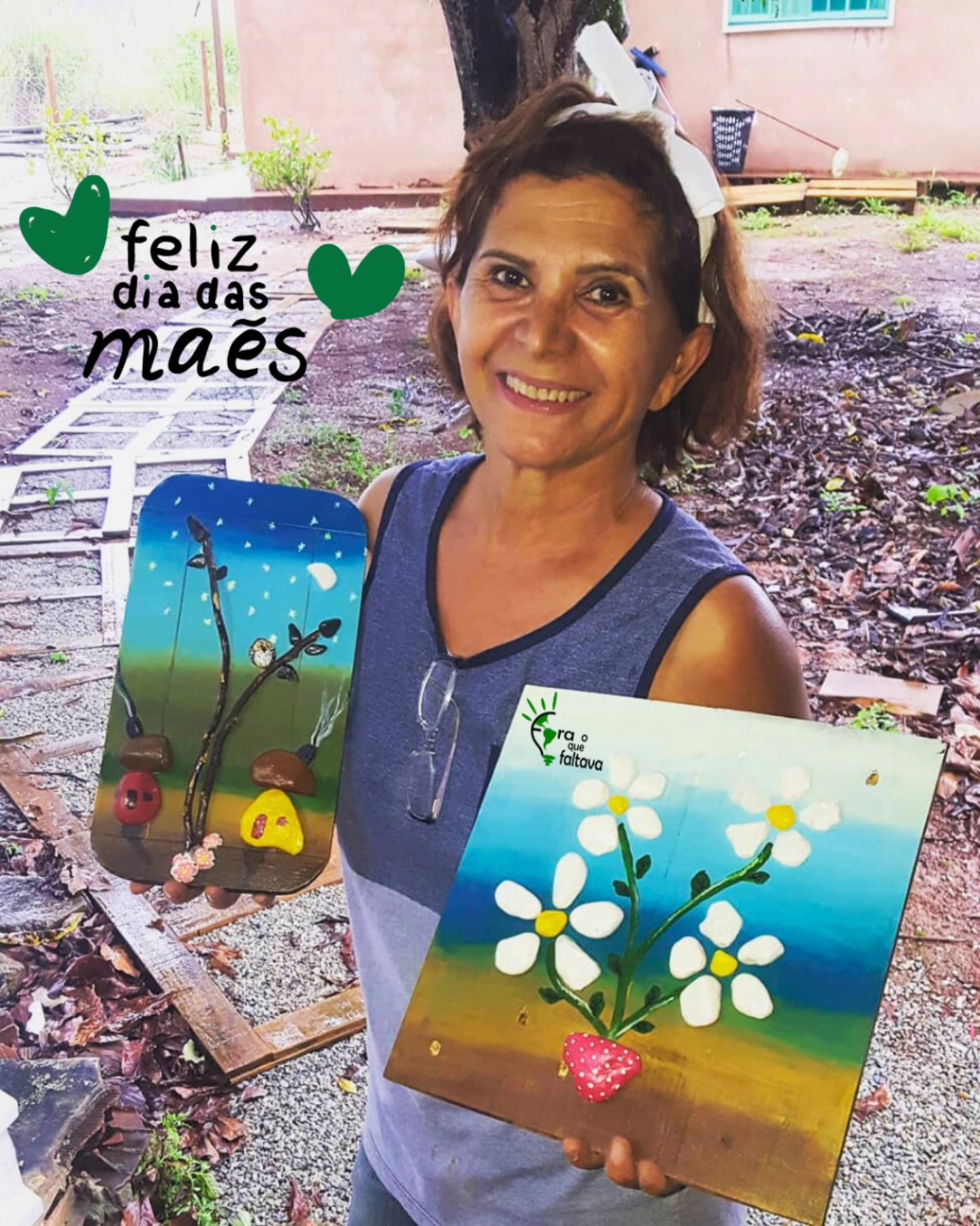 Hoje é um ótimo dia pra agradecer publicamente a presença dessa maravilhosa da foto todos os dias na minha vida! 💚
Ela é mãe, é companheira, e definitivamente uma inspiração!
Dona de um coração enorme e um jeitinho característico e autêntico só dela, que conquista a todos que participam dos nossos cursos, não só pelas mãos talentosas na arte da culinária, mas também pela espontaneidade e hospitalidade no trato com todos que visitam nossa querida chácara.
Ela é responsável por eu estar aqui hoje, não só por ser minha mãe, mas por ter sido minha parceira diariamente presente ao longo desses 9 anos de Era o que Faltava. Jamais esquecerei sua entrega, e seguirei me esforçando para retribuir todos os dias pelo menos uma parcela do que você já fez por mim.
Mãe, muito obrigado por ser você!
Feliz dia das mães, te amo!
#eraoqeefaltava #diadasmaes #felizdiadasmaes #escolademarcenaria #cursodemarcenaria