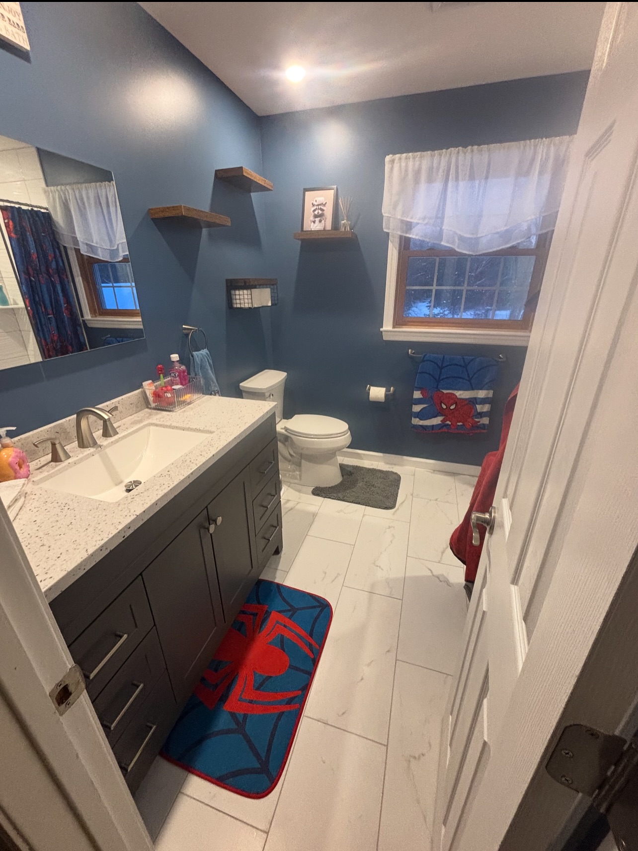 Another bathroom remodel in the books! ๐
We took this bathroom from out-dated and dark to fresh, sleek and modern. We added a new, stylish vanity, new soaker tub, new light fixtures and all new tile.
Swipe to see the before โก๏ธ
Give us a call today and let us help make your dream home a reality!
โ๏ธ 845-581-0994
#homeremodel #BathroomRenovationGoals #hudsonvalleycontractors #hudsonvalleyhomes #dutchesscountycontractors #bathroomdesign #BathroomRemodel