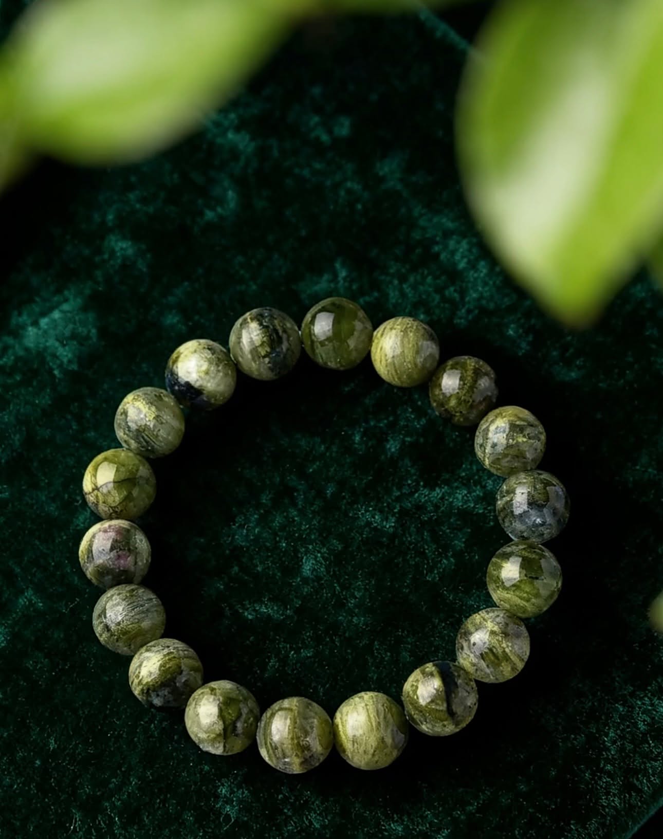 #blingimpress
The language of natural crystals | by BlingImpress
sales@blingimpress.com / DM for wholesale or retail