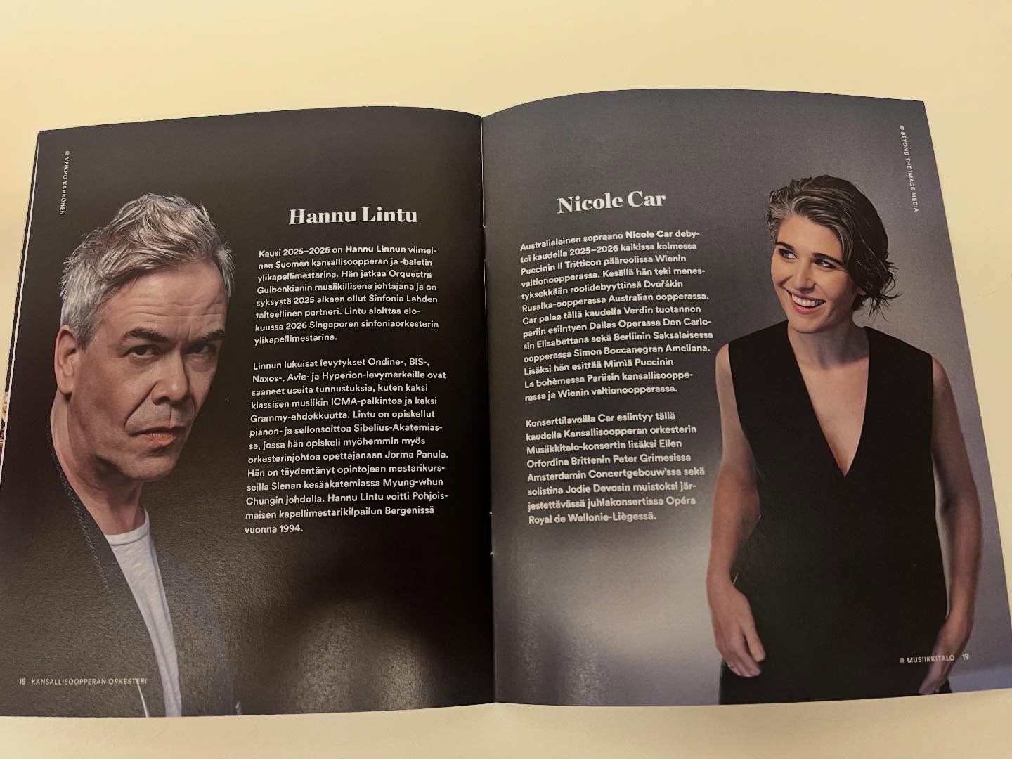 What an end/start to the year! Finishing the year with some Christmas Bohèmes @wienerstaatsoper and such a lovely cast. Beginning 2026 still in Vienna with Rusalka, my new favourite role, alongside the most generous of colleagues. Finally a wonderful concert in Helsinki last night with Les nuits d’été (thank you @hannulintu and @fnob_orchestra !)
Now I get to have a few days of family time, cheer on @etiennedupuisopera in Ballo in Maschera @operadeparis , and hang out with the best 8 year old I know!! 💕💕💕