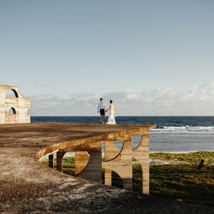 We love the ruins. What a stunning setting to capture your wedding memories. So many beautiful places to celebrate your special day at Tamanu on the Beach
📸 by @groovybananaphotography #travelphotography #vanuatulife #weddinginspiration