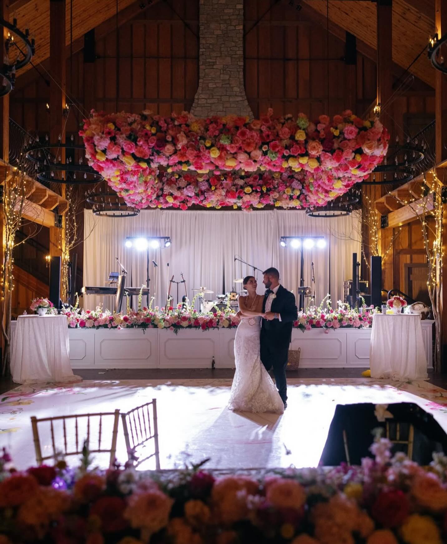 Built to support the moments that matter!
VENDORS:
Planning + Design: @deliajeffcoatevents
Production Design: @cae_lr
Floral Design: @eddiecolvindesign
Photography: @alyssasimpsonphoto
Videography: @rosegoldfilms
Venue: @bigcedarlodge
Dance floor: @thedancefloorman