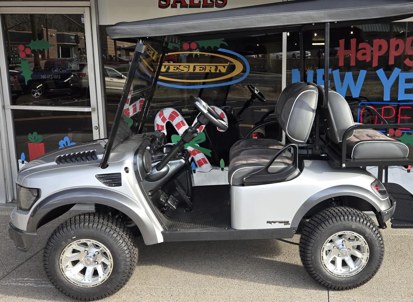 Mini Raptor. Maximum attitude. 🦖⚡
Turning heads on and off the course.
#FordRaptorGolfCar #JrThomasGolfCars #BuiltDifferent