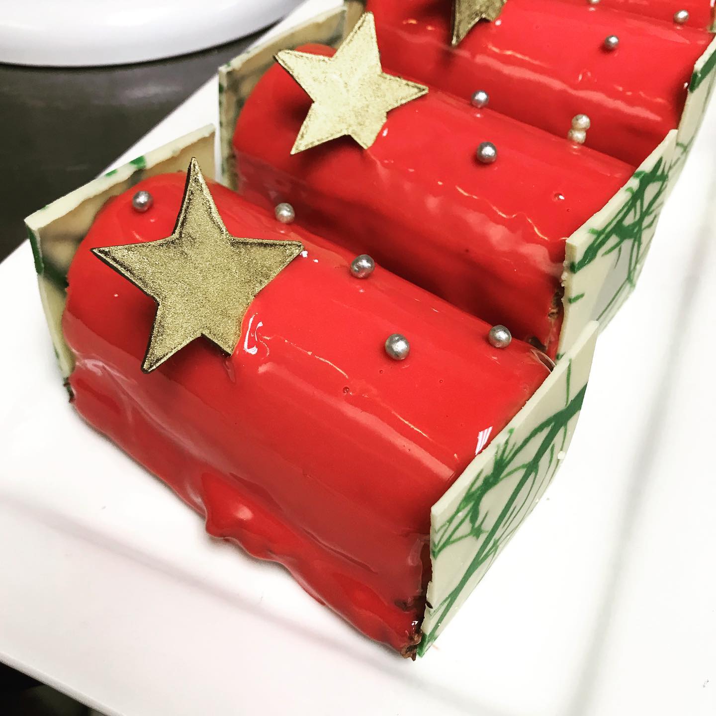 Find the Christmas log at the restaurant Courchevel in Park City hazelnut chocolate sherry mousse 😃