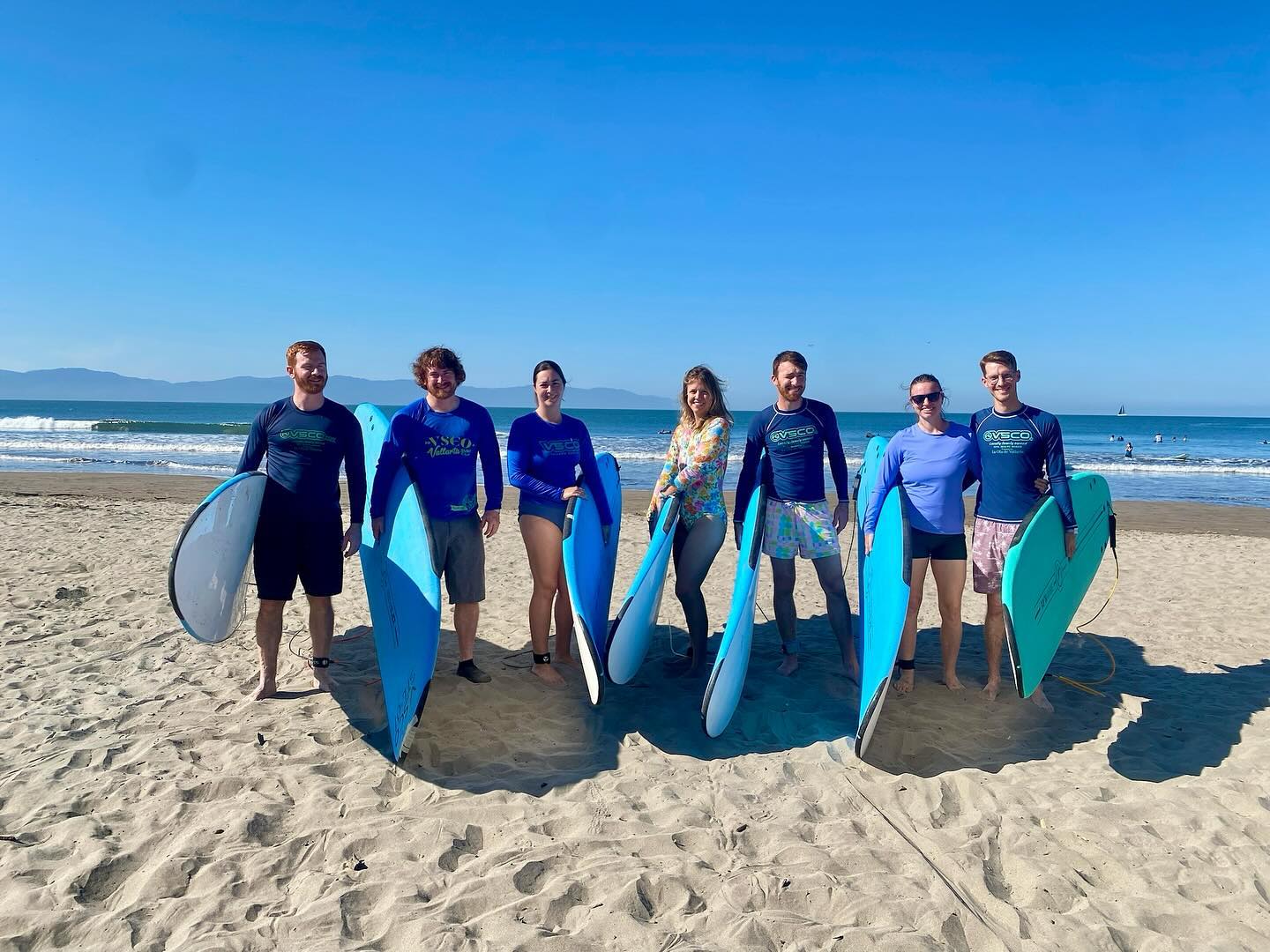 Happy Monday☀️🌊
•
•
•
•
•
#surflessons #surfvallarta #gosurf #visitpuertovallarta #rivieranayarit #banderasbay #waves #nuevonayarit #nuevovallarta #family #vacation #sea #views #surf #surfing #fun #puertovallartasurf #mainlandmexico