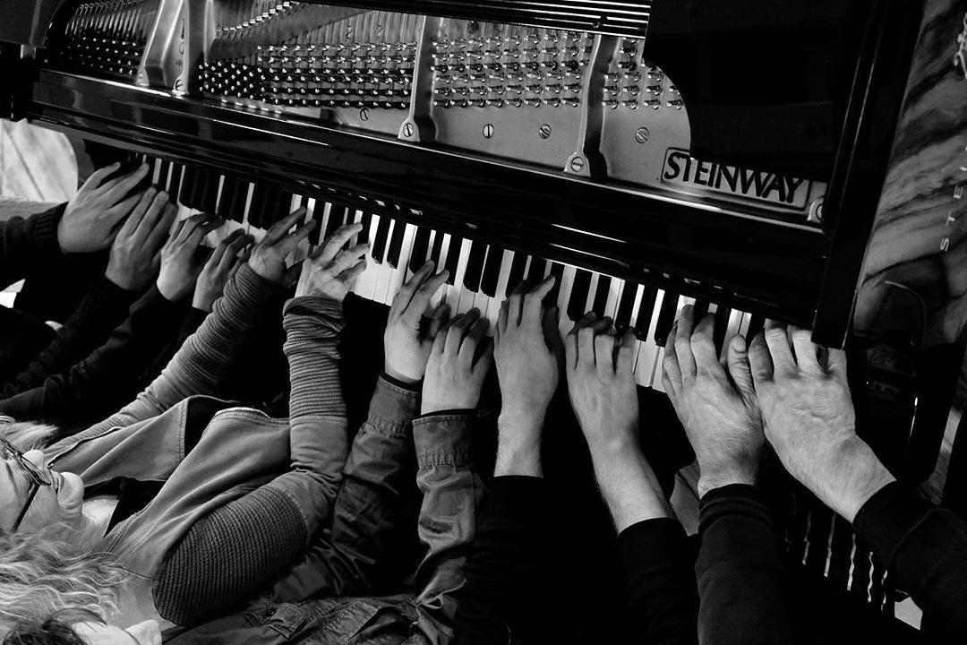#repost @juliandelachica
6 pianos and 12 hands? Yes!⠀
@grandbandnyc⠀
📷 by me!⠀
⠀
#sixpianos⠀
#grandband⠀
#piano⠀
#revolution"⠀
⠀