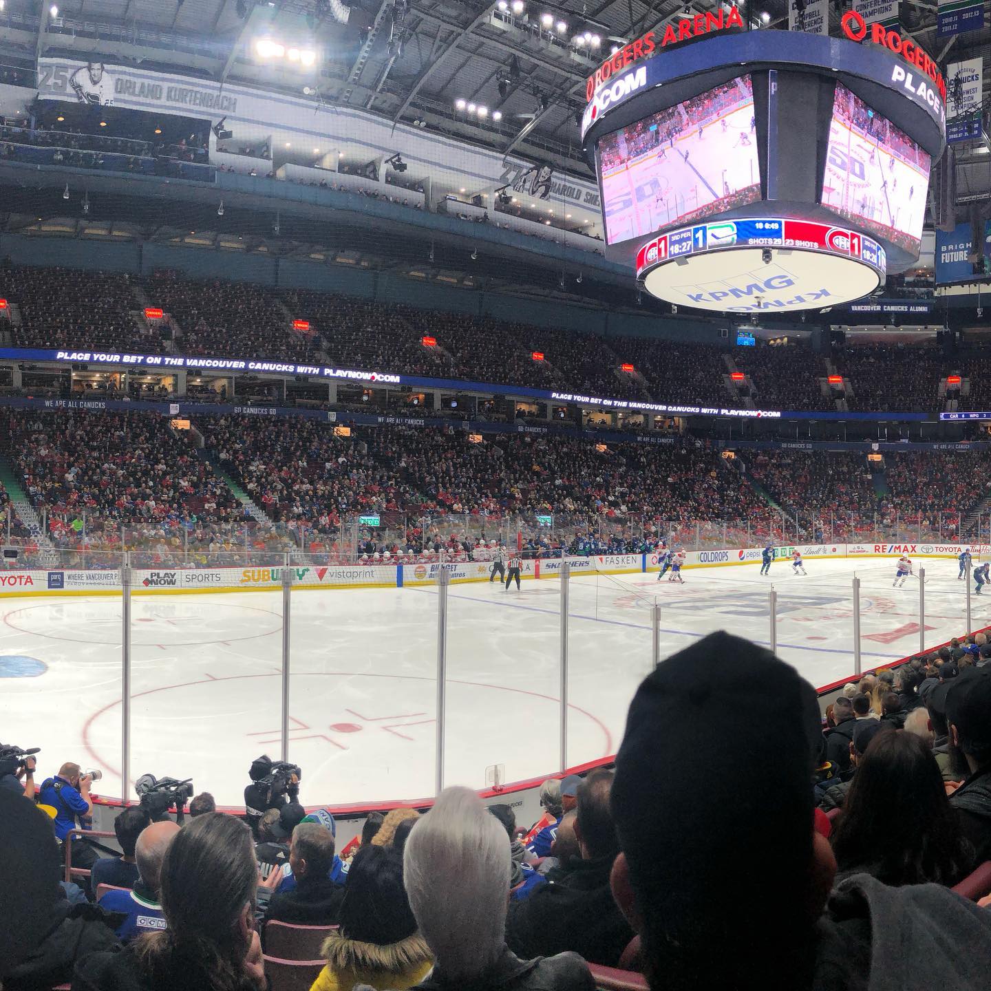 Victoria stonescape Christmas party, good drinks good food good company! 🍻 🙌🏼 Canucks Vs Canadiens