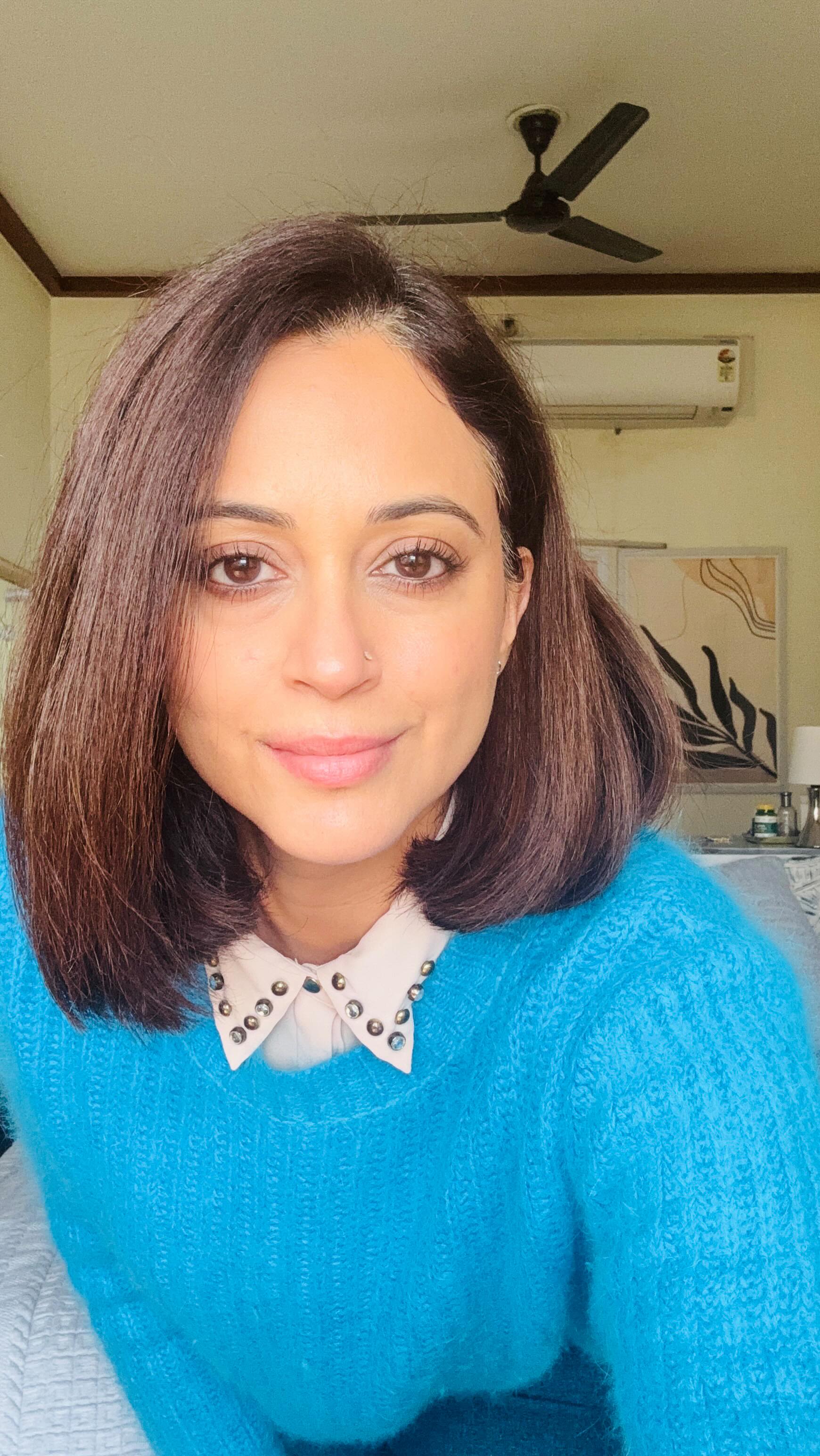 You donāt change your image because you didnāt look good before.
You change it because what youāre presenting
may not be helping you be read the way you intend.
My haircut isnt about vanity or trends.
Itās about credibility.
Clarity.
And being read accurately, without explanation.
Image isnāt decoration.
Itās information.
And at leadership levels, that information matters.
#ImageArchitecture #ExecutivePresence #LeadershipIdentity #FounderPresence #vibhinta