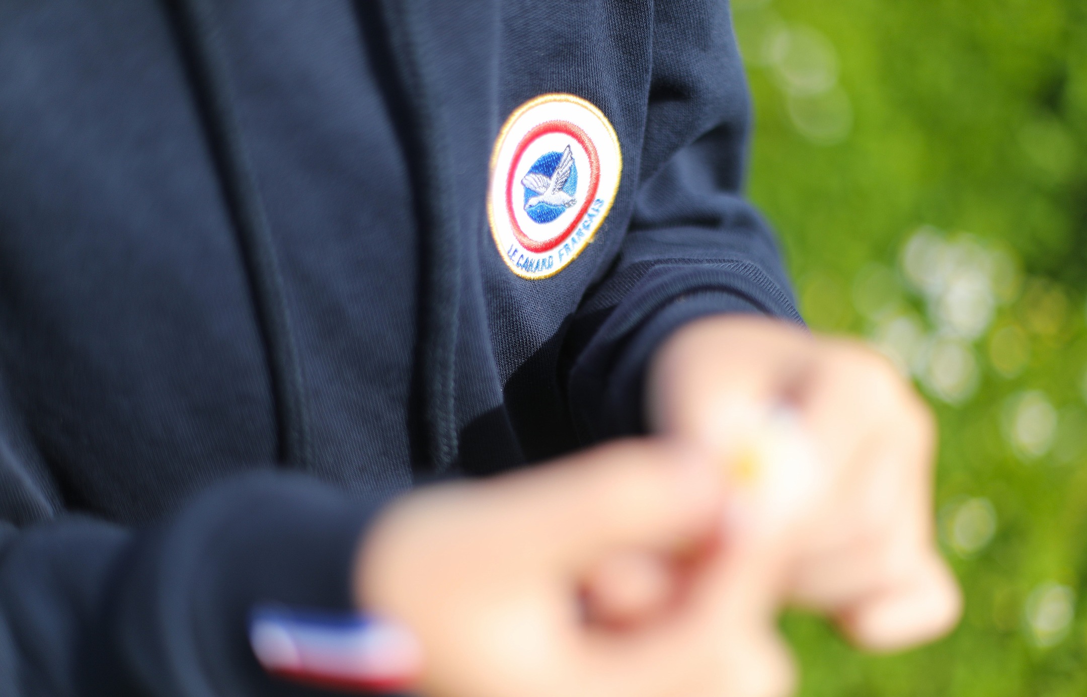 Pensé pour durer, quelle que soit la saison.
Un détail qui accompagne le quotidien.
🇫🇷 Le Canard Français
#LeCanardFrançais #EspritCanard #SaisonApresSaison #VetementResponsable #DetailProduit #LifestyleQuotidien