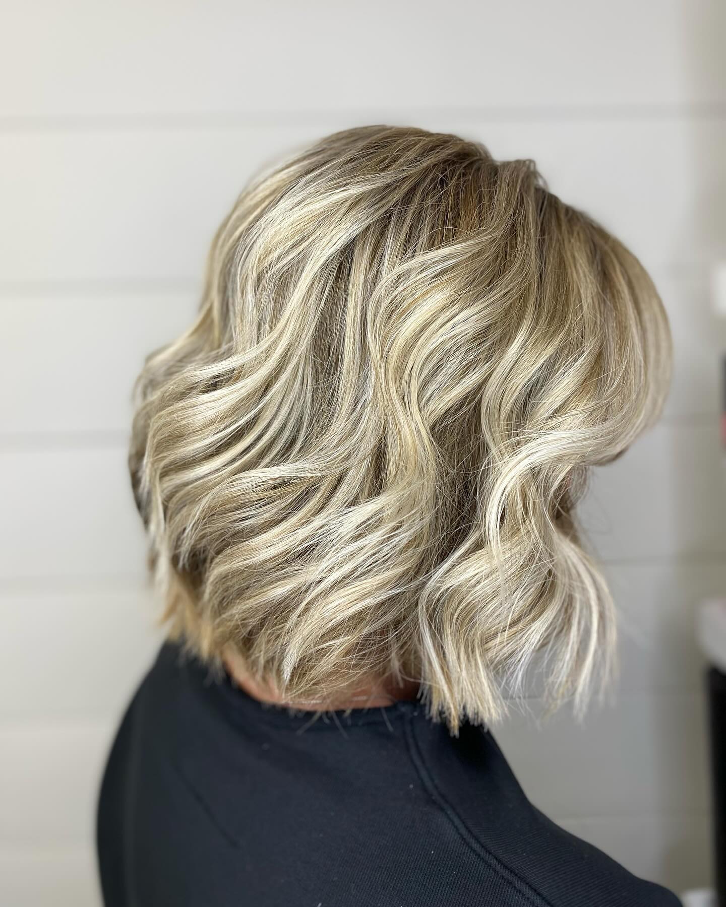 That Blonde Refresh 🫶
Hair by Hayley!
•
•
•
#newburyport #nbptliving #nbptlife #nbpt #hair #salon #newburyportma #nbptsalon #hairsalon #haircolor #blonde #foils #highlights #haireducation #hairstylist #hairstagram #hairfashion #hairgoals #hairideas