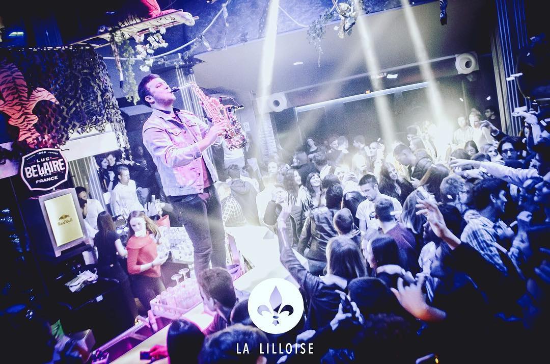 It’s time for sax 😏
#sax #saxophone #saxplayer #henriselmerparis #selmer #axos #seles #altosax #saxanddj #dj #gottsu #electro #music #live #party #night #nightclub #lalilloise #dance #club #clubbing #network #lovemyjob #musician #musicianlife #music #lille #lillemaville #lalilloise