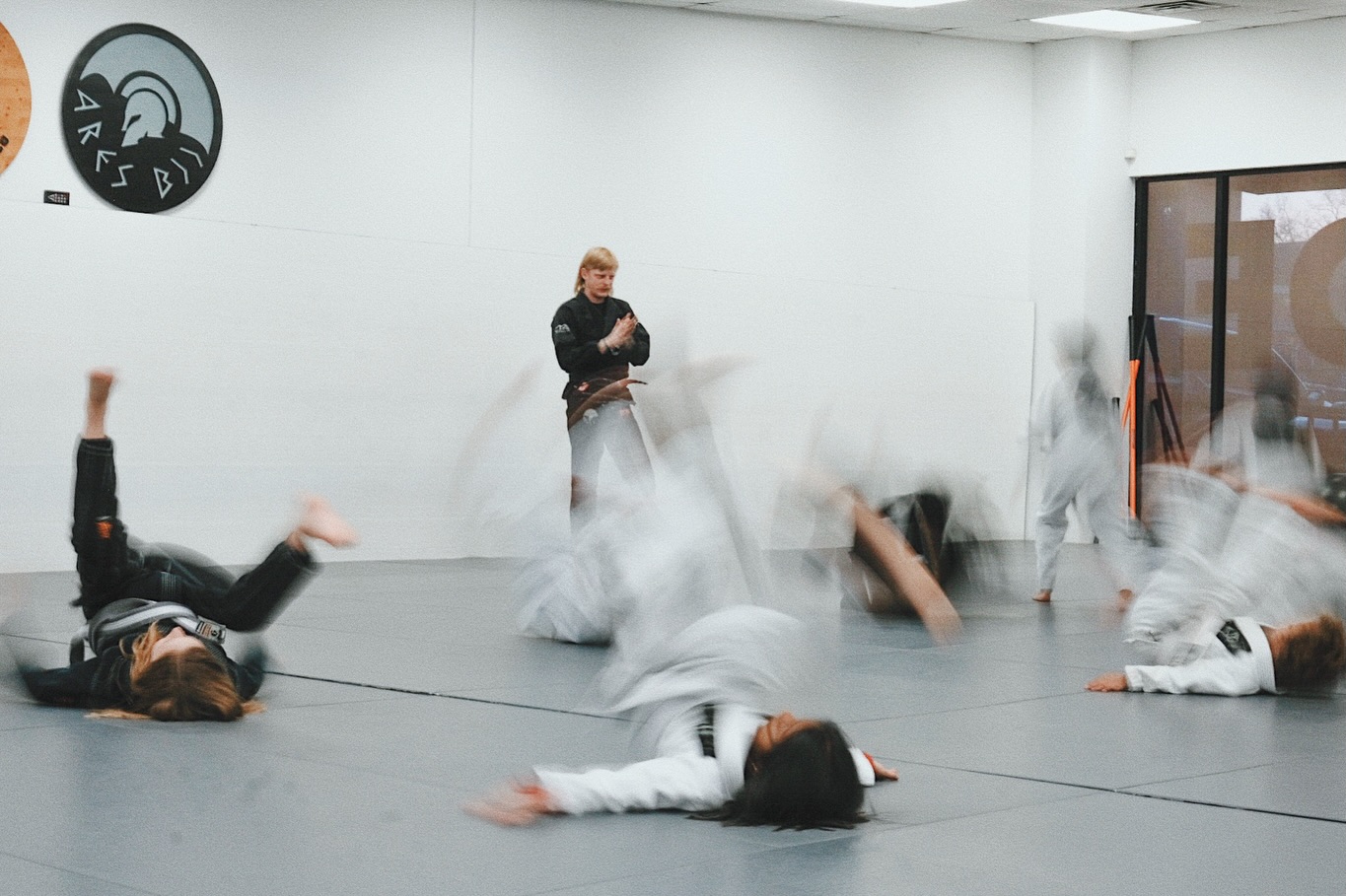 Somedays kids class feels like this…. Actually, who are we kidding? Everyday kids class feels! Come join the chaos and learn with us!
.
.
#kidsbjj #nashville #selfdefense #jiujitsu #jiujitsukids