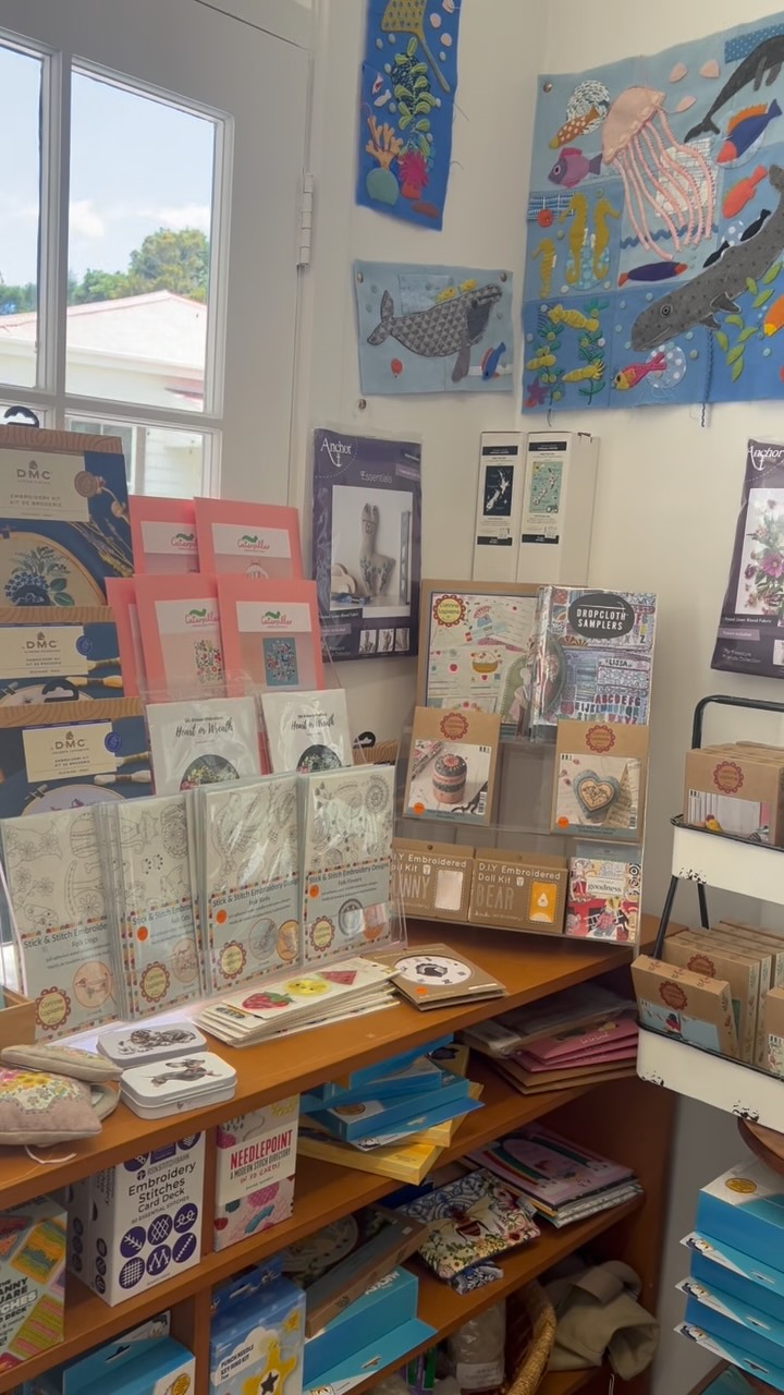 While the kit corner is all tidy I thought I better take a quick reminder because it won’t last. 🤗