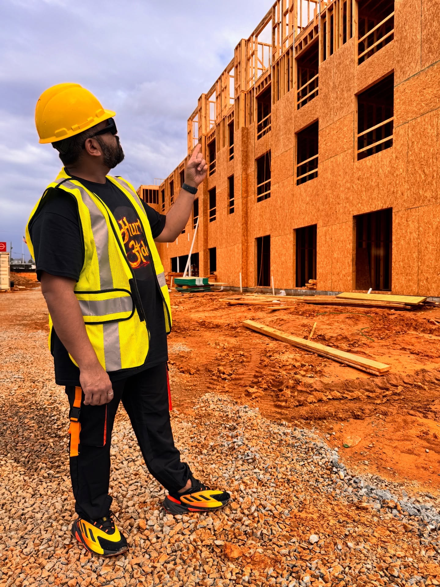 They only see the “success”…
They don’t see the dust, deadlines, and dirty hands 😤🏗️
PMC: Construction Version 🦺🔥
Built different. Built Gujarati. 💛