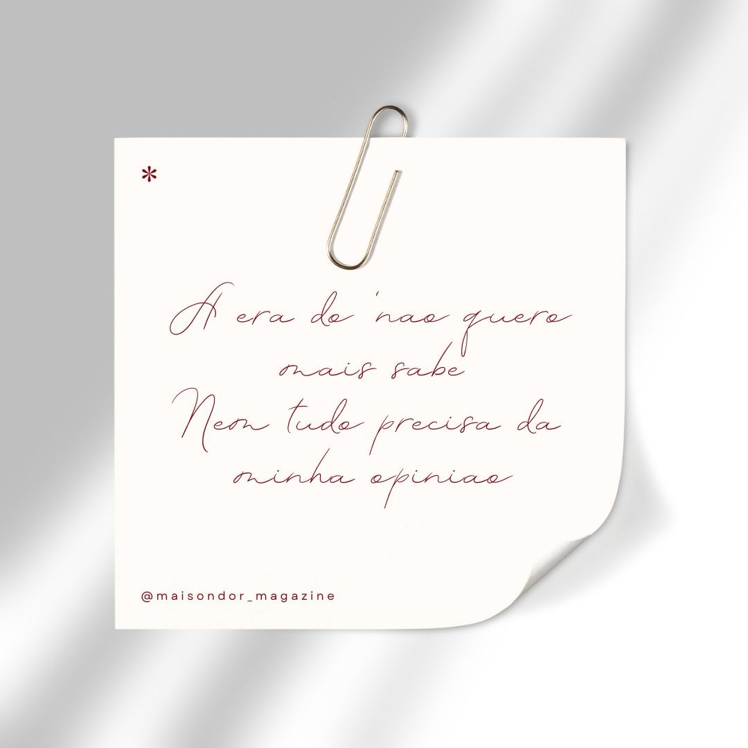 Durante anos fomos treinados a opinar sobre tudo: política, tretas, celebridades, catástrofes, fofocas.
Agora uma nova elite emocional está surgindo:
pessoas que escolhem não saber de tudo.
Desligar-se virou autocuidado.
Ignorar virou inteligência.
Isso não é alienação.
É sobrevivência.
— Maison D’Or Magazine
Você também sente esse cansaço mental?
Digita “PAUSA” nos comentários.
#FadigaDigital #NovaConsciência #CansaçoMental #MaisonDOr #Cultura2026