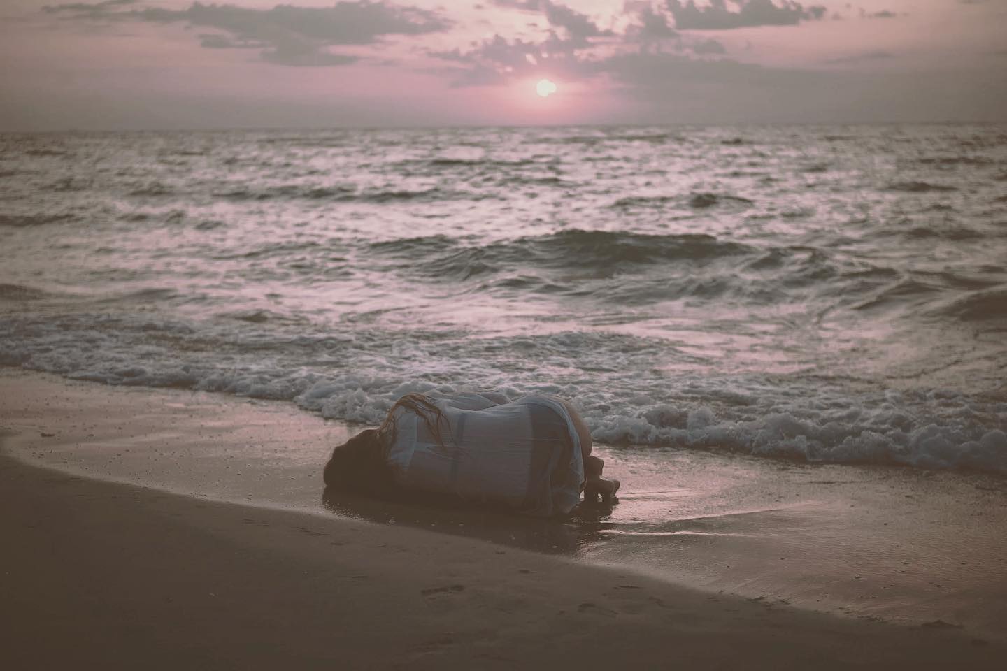 The 4th step to grief is depression.
My theory is, this step allows us to be more still, getting the rest we need from the highly emotionally charged steps 1 to 3. We tend to sleep more, eat less, and maybe withdraw during this phase. While we tend to think of this stage as a negative, I think this step is important to allow your body time to recover and come to terms with the loss. This quieter stage eventually leads us to the last step, acceptance.
#wavesofhealing #healing #waves #emotions #emotion #emotionalhealth #emotionalhealing #emotionalrelease #wellness #alternativehealing #health #bodycode #emotioncode #oils #essentialoils #eft #tft #aroga #frisco #texas #feelings #grief #loss #help #depression #recovery #time #heal #sleep #feel