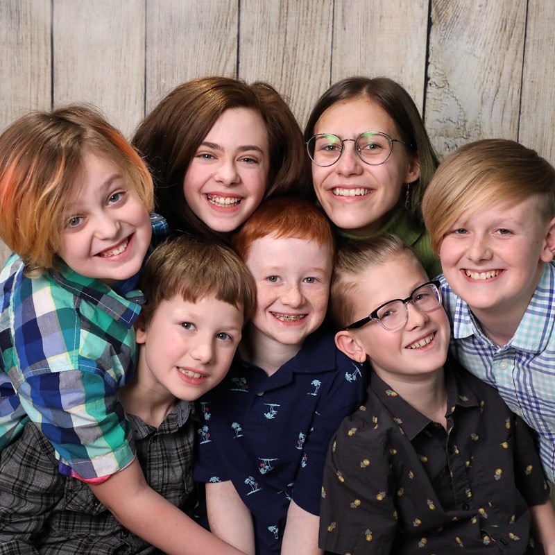 Loving the cousin group shots! I have taken photos of these kiddos since they were all babies! I love seeing all their personalities shine as they get olderā¤ļø
#cousinloveš #yycphotos #yycfamilyphotographer #littlelaughs #capturingmemories