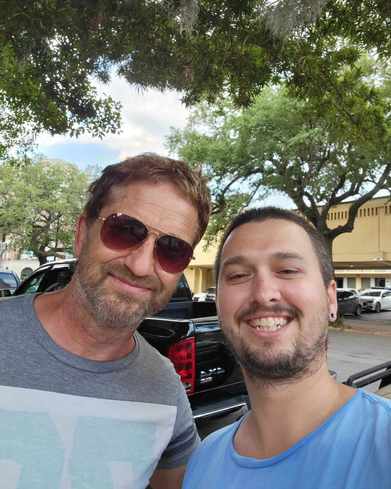 Can you guess what #celebrity is in the picture with our pedicab driver?
Share: drop a picture with a celebrity you met in Savannah.
#oldie but #Goldie
--
Book online: www.savannahpedicab.com
📞Call us: 912 232-7900
📧 email: info@savannahpedicab.com