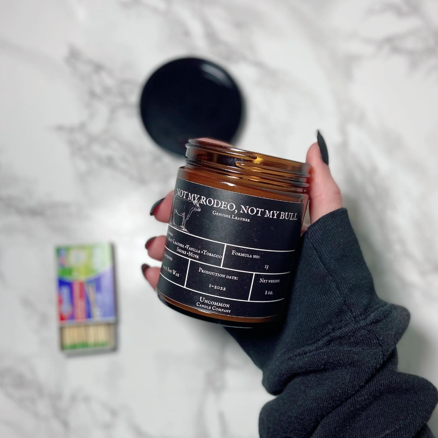 Steady. Deliberate. Unmistakable.
Not My Rodeo, Not My Bull is a blend of clean leather and vanilla, with a light trace of smoke.
100% Soy • Strong throw • Like walking into a boot store.
Formula no. 13
#handmadecandles #shophandmade #shopsmall #soycandle