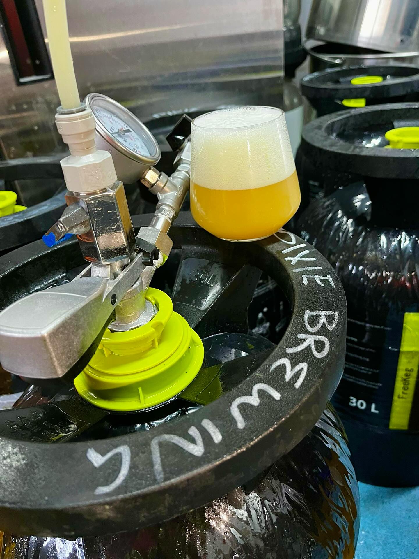 Packing a new 6% NEIPA with all New Zealand hops. A Nelson bomb called “Kiss me, Hardy”. Will be available at the @elycamra Ely winter beer festival on Feb 6th.