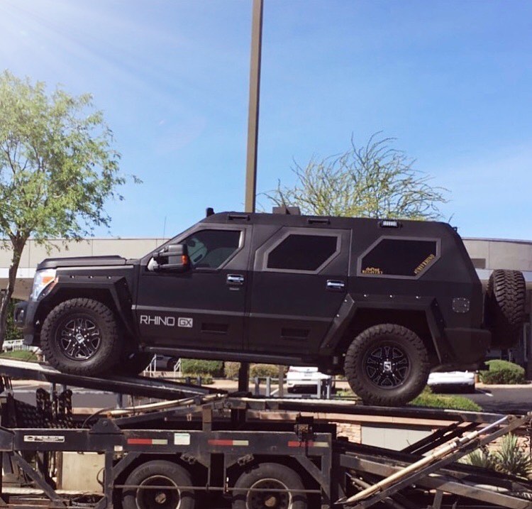 🎥Had the privilege of transporting the beast RHINO GX from Fast8 to be showcased at the premiere!
#cars #carsofinstagram #rarecar #rare #rhinogx #fastandfurious #fastcars #fast8 #moviepremiere