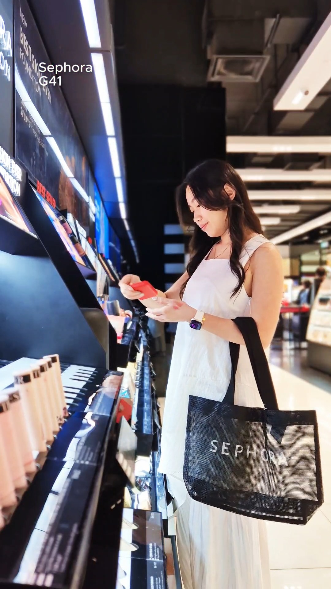 POV: You’re doing your CNY glow-up at the mall ✨
Beauty, snacks, comfort — done and dusted.
#thespringkch #lunarnewyear #rootsandrejoice