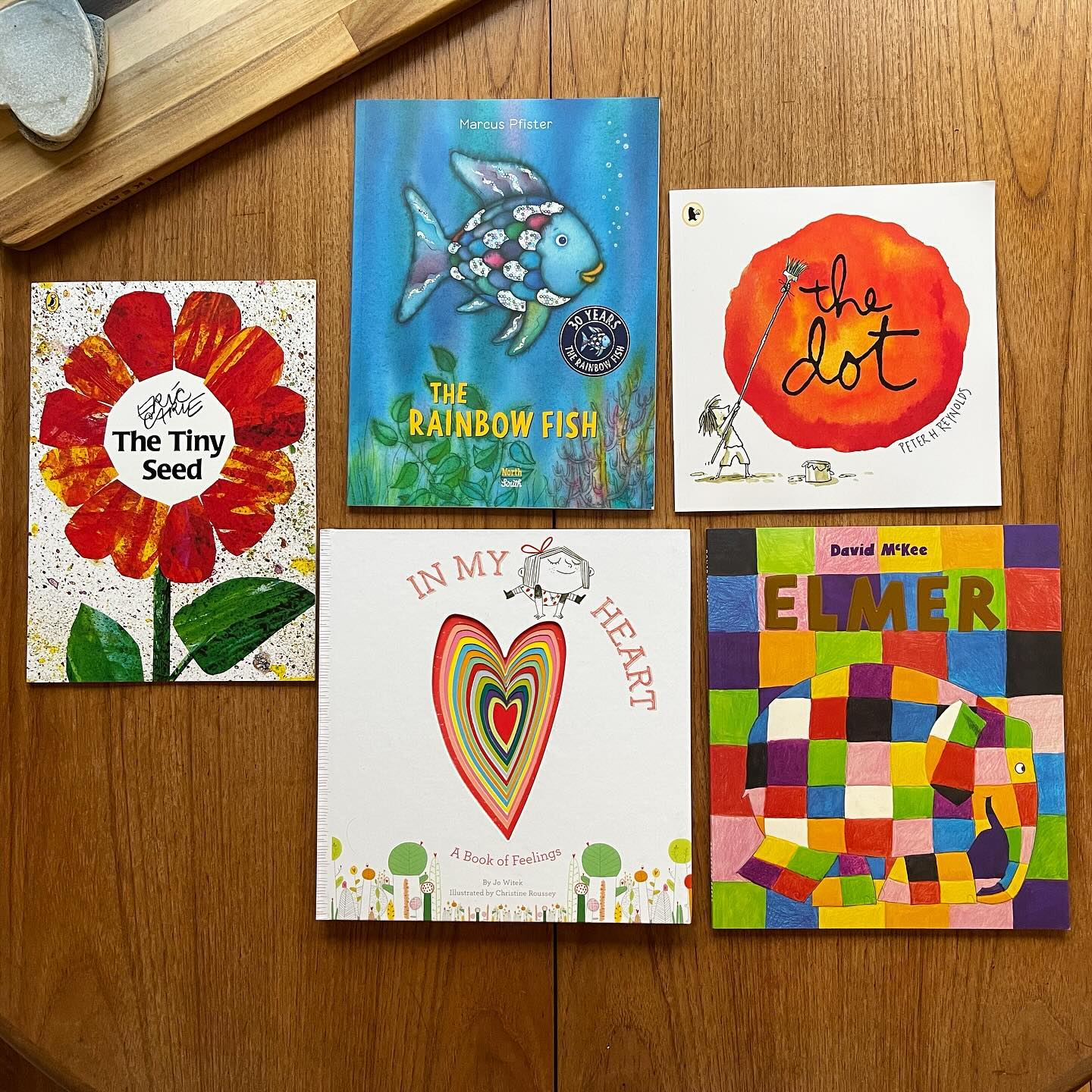 πβ¨ Spark holiday magic by starting with a favourite book! Whether it's yours or your children's, theme your day around it with crafts, snacks, and activities that bring the story to life. Let imaginations soar! π¨πͺ #HolidayInspiration #BookMagic