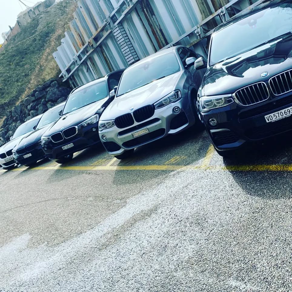 💯💯 full BMW!!
Www.carrosseriebra.ch
#cars #carstagram #carsofinstagram #carrosserie #carrosseriesuisse #carsoftheday #carrosseriebra #automobile #atelierautomobile #atelierdereparationautomobile #supercars #suv #sportcars #bluecars #xdrive #bmw #bmwm #bmwlove #bmwlife #bmwclub #bmwmpower #bestcars #bmwpower #voituredeluxe #voiture #voituredesport #automobile #automotive #autos #apiedcestbienmaiscestlong