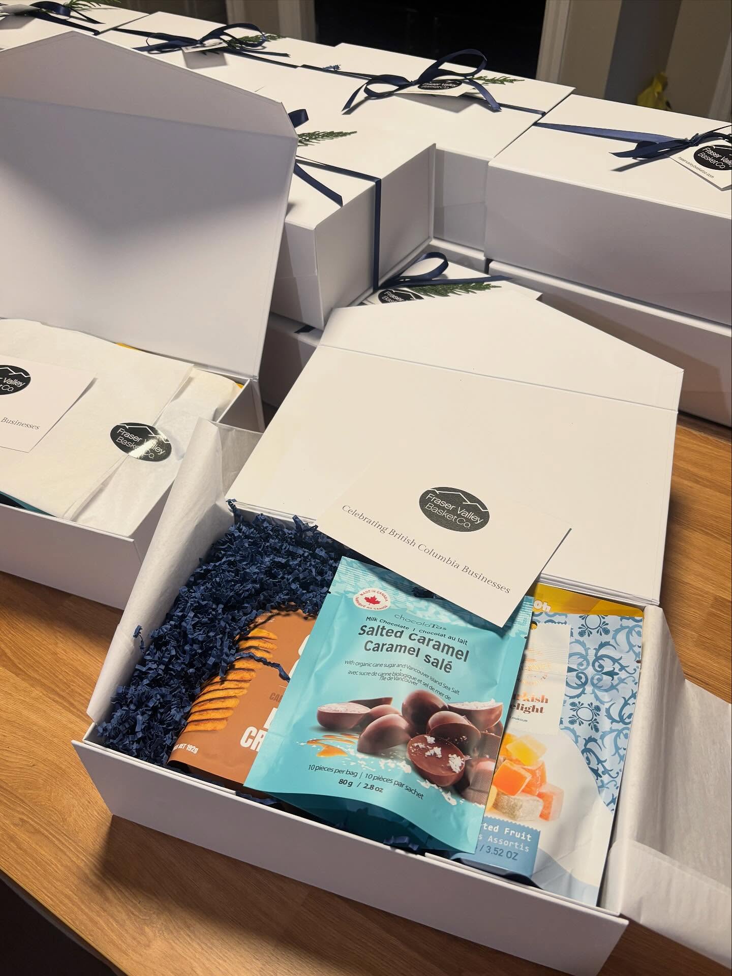 A project I worked on this week for a retreat in Alberta.
Always grateful for opportunities like this 💙.
#FraserValleyBasketCo
#AbbotsfordBC
#BCMade
#ShopLocalBC
#CorporateGifting