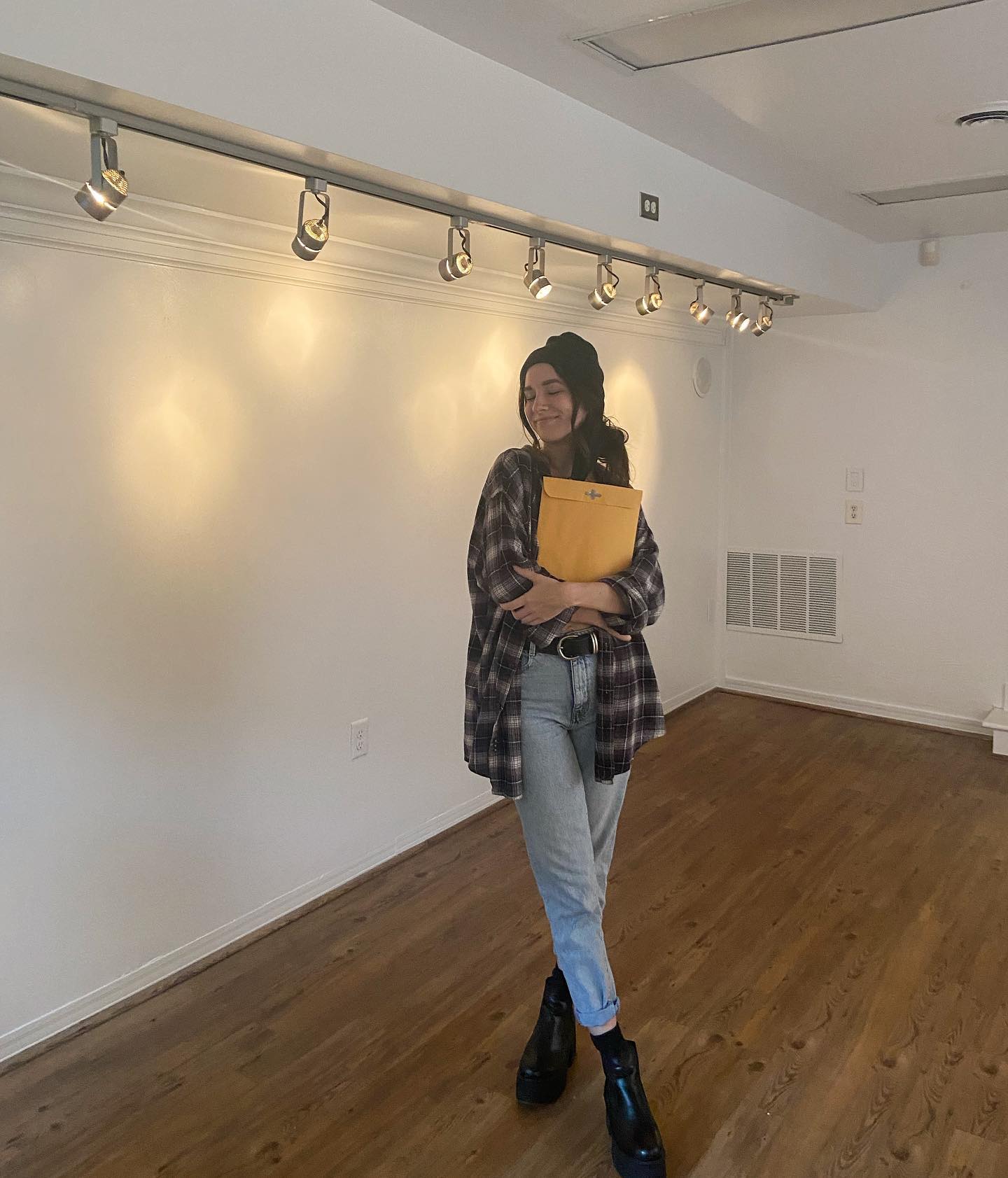 This was 9 months ago when I signed a lease and started on one of the hardest, craziest journeys. I’ve learned far too much along the way and now I’m beyond ready to share my actual baby with you guys! A while back I quit a salon and my boss asked me “do you even know how to file for an LLC?” … Look at me now 😎