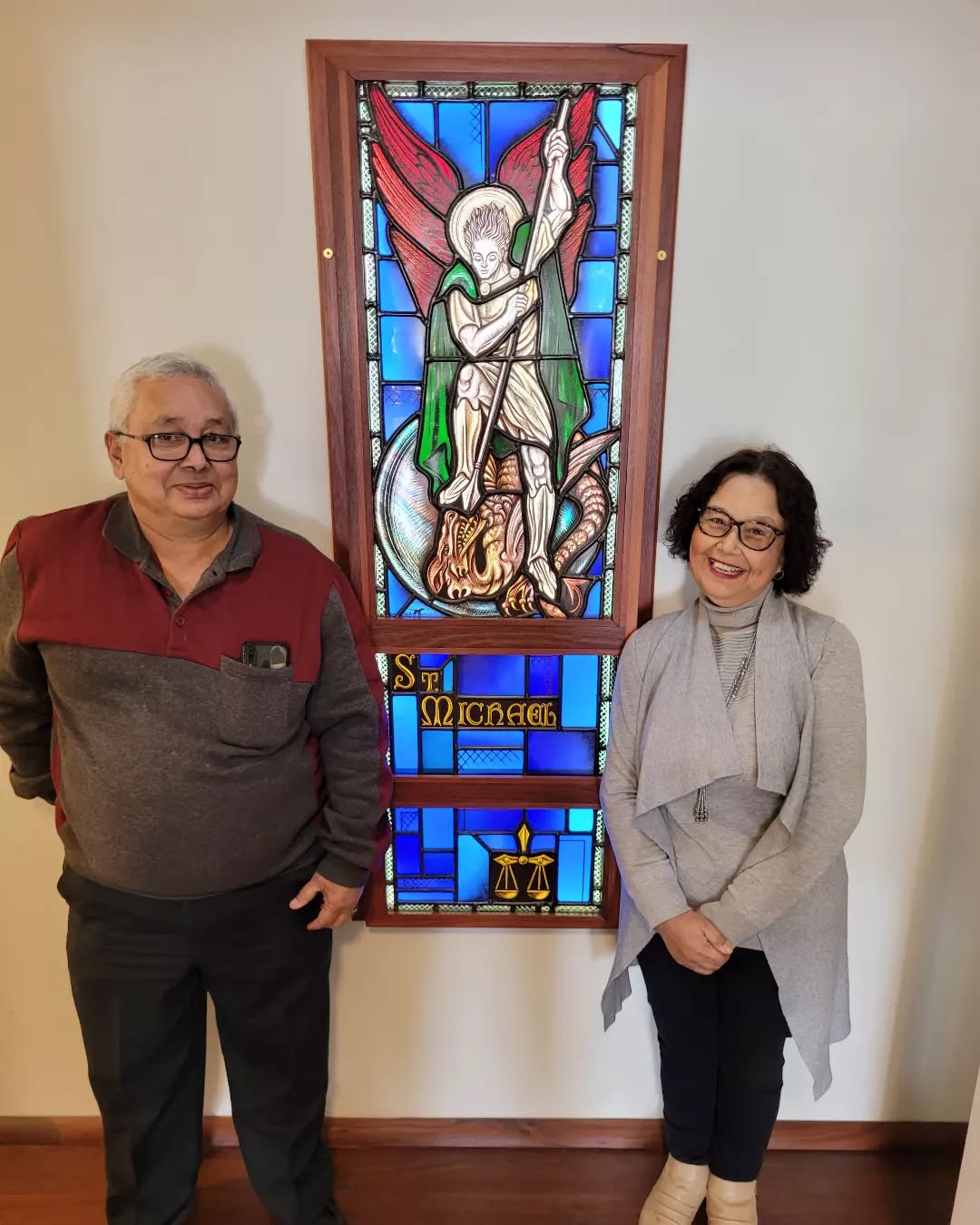 Hazel and Douglas Samuels have been in the parish since 1964... they were confirmed here as youths, married as young adults and have commended loved ones to God's mercy. Wonderful faithful people! Our thanks to them for sponsoring the creation of this epic entryway featurepiece making use of the striking Gowers & Brown window made in 1960. Thanks to @perthartglass for turning it into this custom jarrah light box.
"All things come from you, O God. And from your own gifts do we give to you"
#anglicanparishofcanning #anglicandioceseofperth #saintmichaelallangels #stainedglass #stainedglasswindow #stmichaelthearchangel