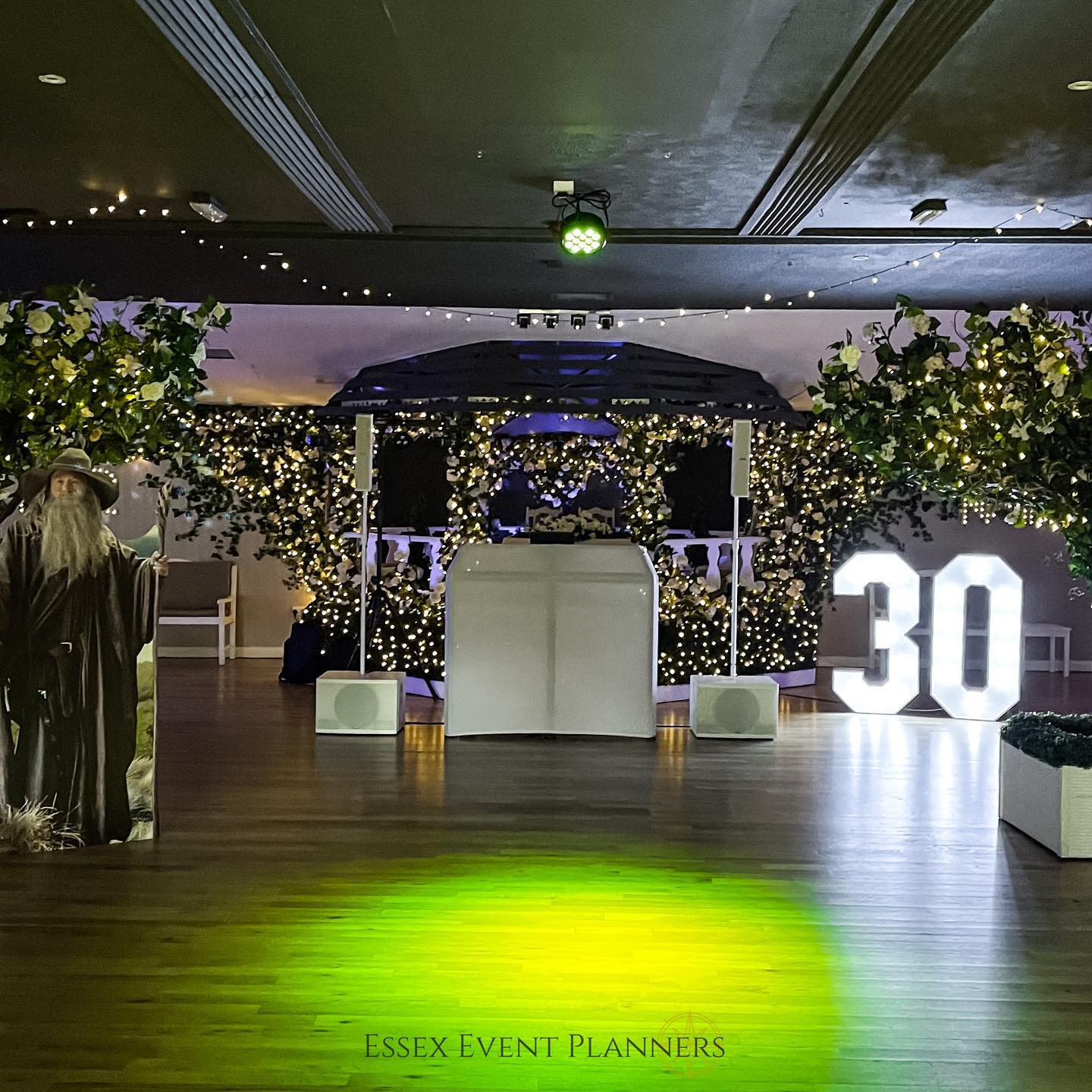 An amazing 🎬 movie themed 30th birthday event located in #stanfordlehope 🎉🍾
What we supplied 👇
✅ Large 4ft 3 & 0 light up numbers.
✅ #fbtvertuscs1000 all white speakers with all white DJ booth.
✅ All in one disco lighting unit.
✅ Professional DJ for up to 5 Hours.
✅ Professional Photographer for up to 5 hours.
✅ Pioneer CDJ & DJM decks set up.
For all enquiries please visit our website.
www.essexeventplanners.co.uk