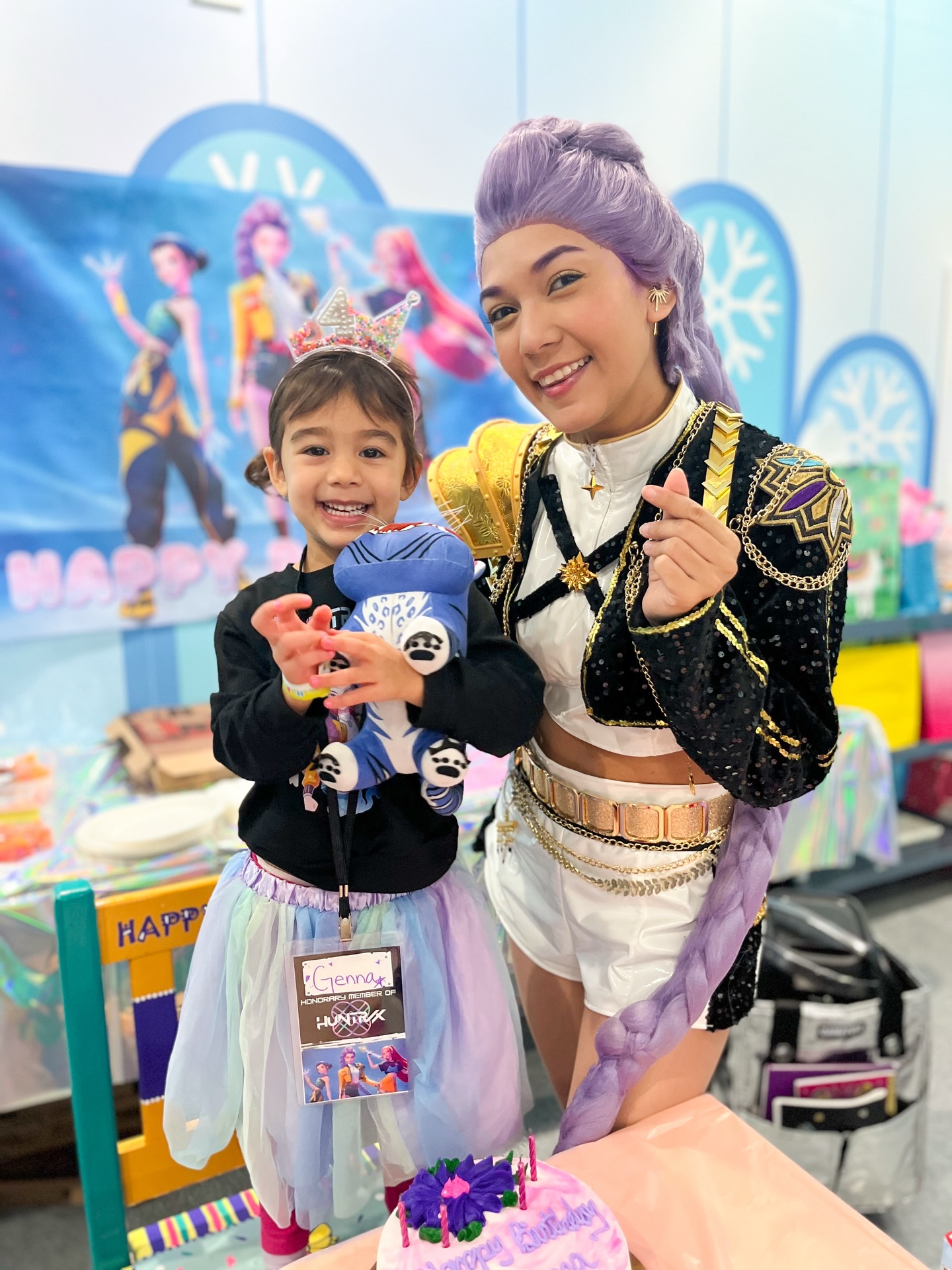 Wishing Rumi could come to your party?! Give us a call and make your wish come true! 💫 She would love to celebrate with you!! 🥳💜
.
.
.
#fairestofallparties #kpopdemonhunters #rumiparty #rumi #kpopparty #huntrixparty #kpop #houstoncharacters #houstonkidsparty #houstonpartyplanner #houstonmomblogger #kingwoodtx #thewoodlandstx #riveroakshouston #montrosehouston #houstonheights