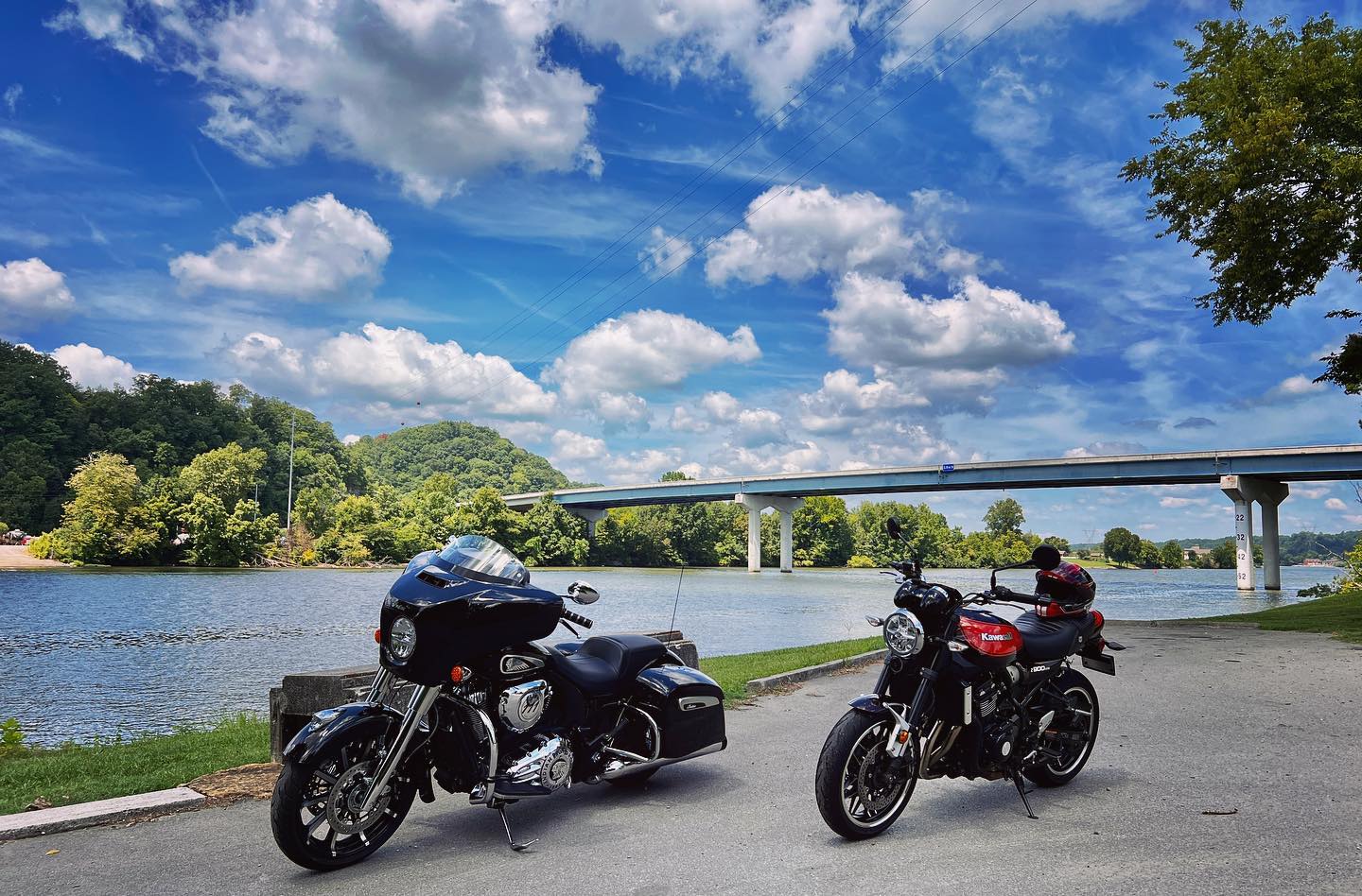 Great time putting a hundred or so miles on two wheels today with trumpeter extraordinaire and all around great human @acridezz through the beauty of middle #tennessee
#twowheels #nashville #motorcycles #motorcyclesofinstagram #musician #timeoff #exploretn #midtn #cumberland #river #bridge