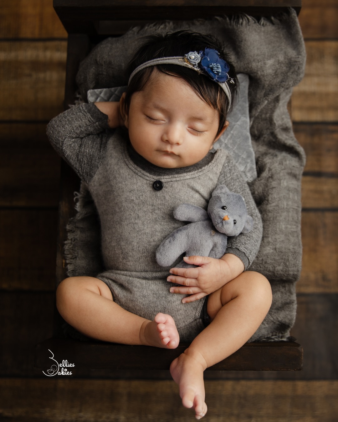 ✨Double the cuddles, double the happiness 🤍
Those early days are quiet, delicate and over before you realise it. Capturing a new born session within the first 14-20 days allows us to photography your little one in their most natural, sleepy and peaceful state - just as they are in the very beginning