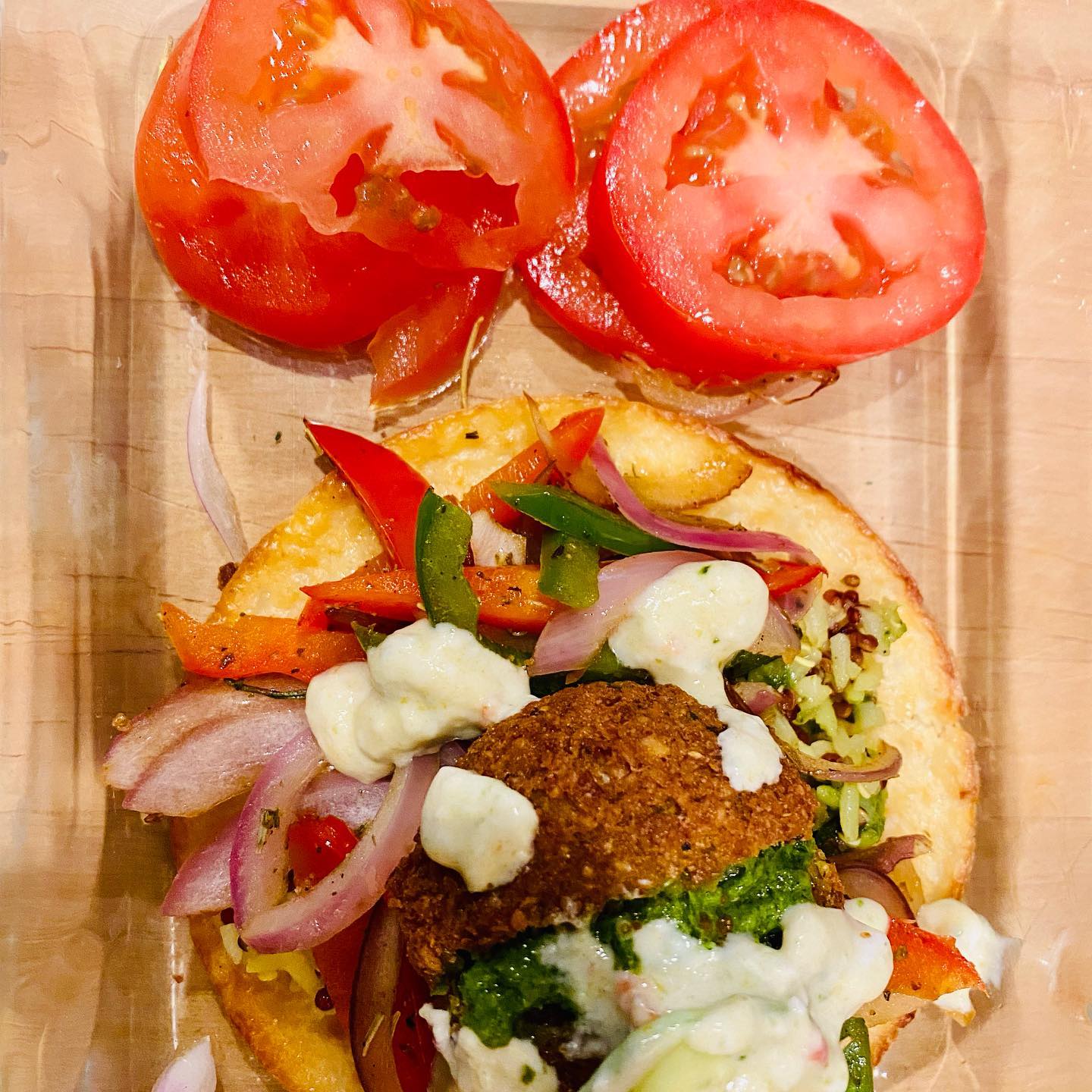#creative Quick lunch where Italy meets Israel! #glutenfree cauliflower pita, red quinoa, a tower of sautéed veggies, #crispy falafels stuffed with #pesto, then topped with a tzatziki sauce that has an Italian Calabrian hot pepper twist to it! Took all of 15 mins to prepare 😊.
#theflavoratation #highprotein #glutenfree #vegetarian #PlantBased #traderjoes