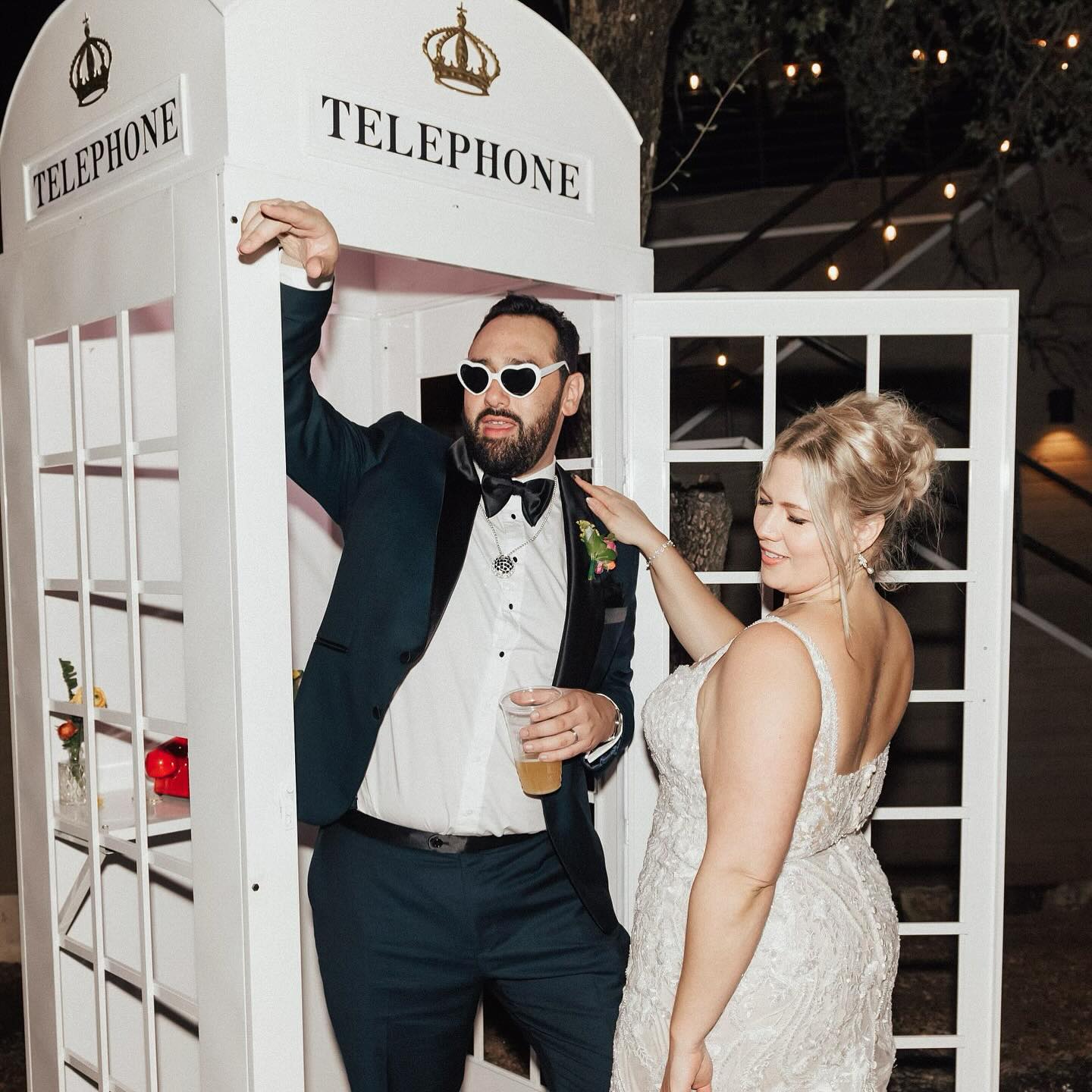 When that hotline bling… ☎️
📸: @laurenparrphotography
#austinwedding #austinweddings #audioguestbook @thephoneboothatx