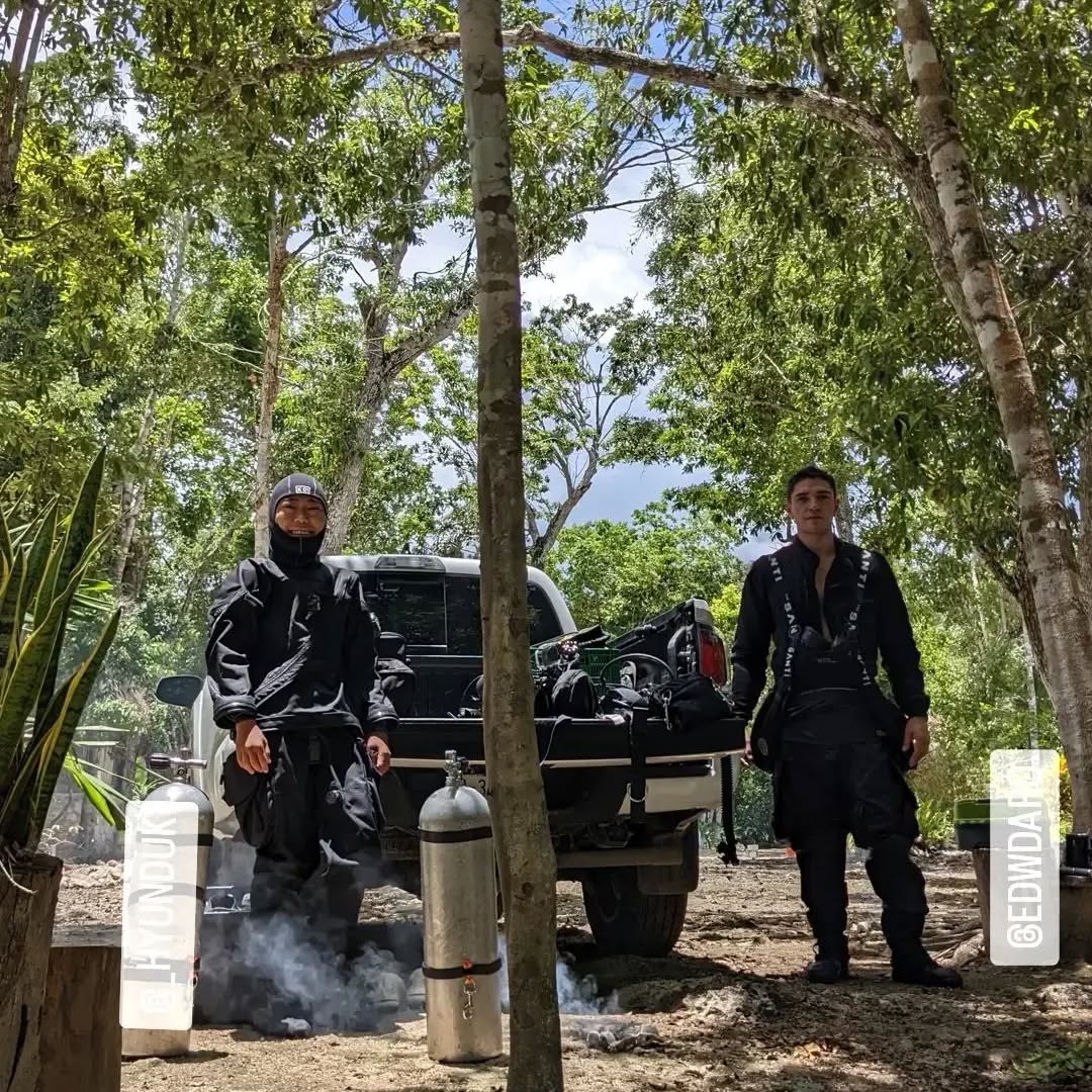 Ready for another badass day in the Mayan Jungle 💪
..
..
..
#scuba #scubaaddict #dpv #dpvdiving #cave #cavediving #noaltrenmaya #sidemount #cavers #santidivers #underworld #exploration #underground #xibalba #pirana #caveexplorer #caveexploration #techdiving #drysuit #mexico#santiMéxico #multistage